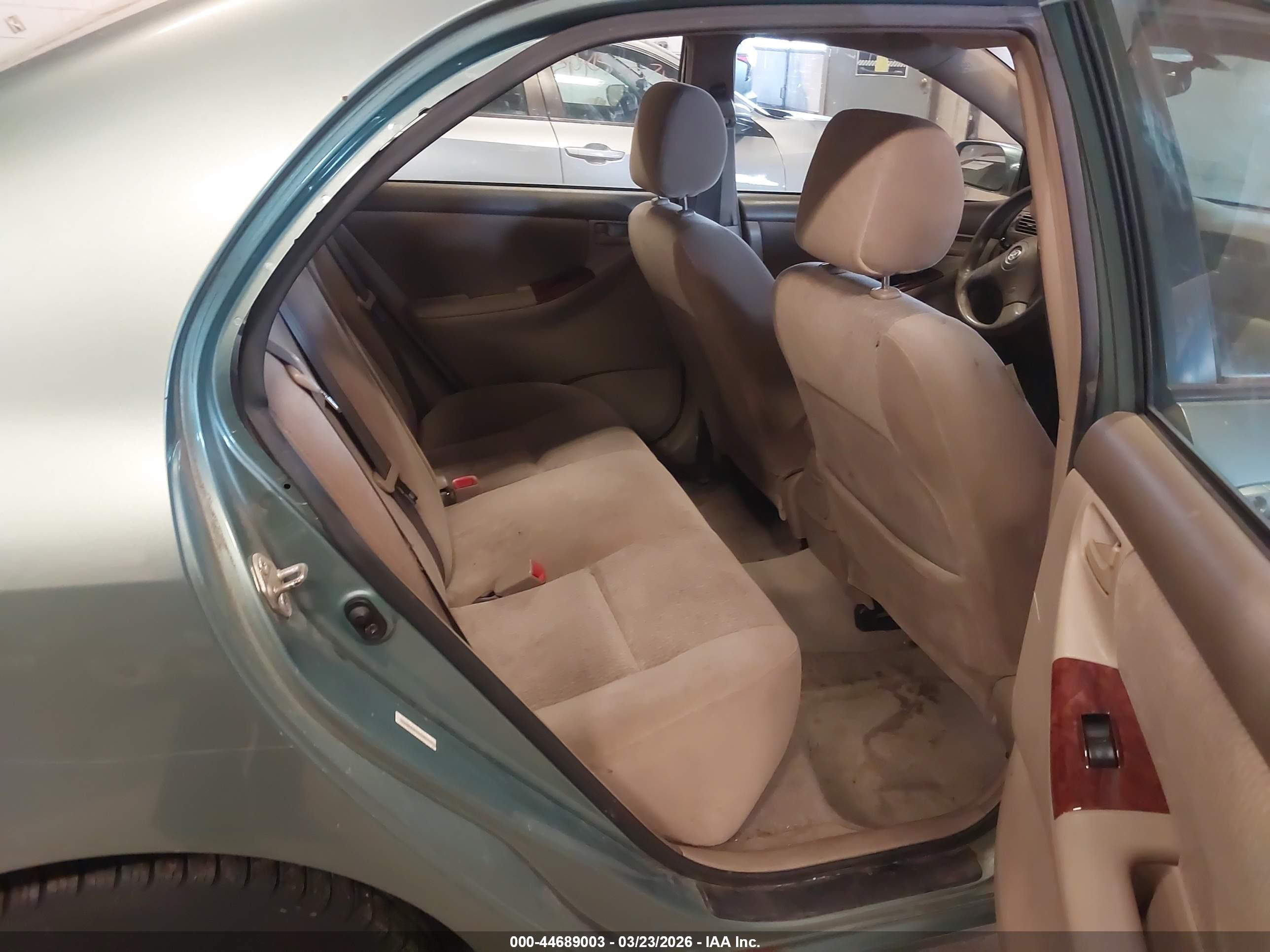 TOYOTA COROLLA image 8