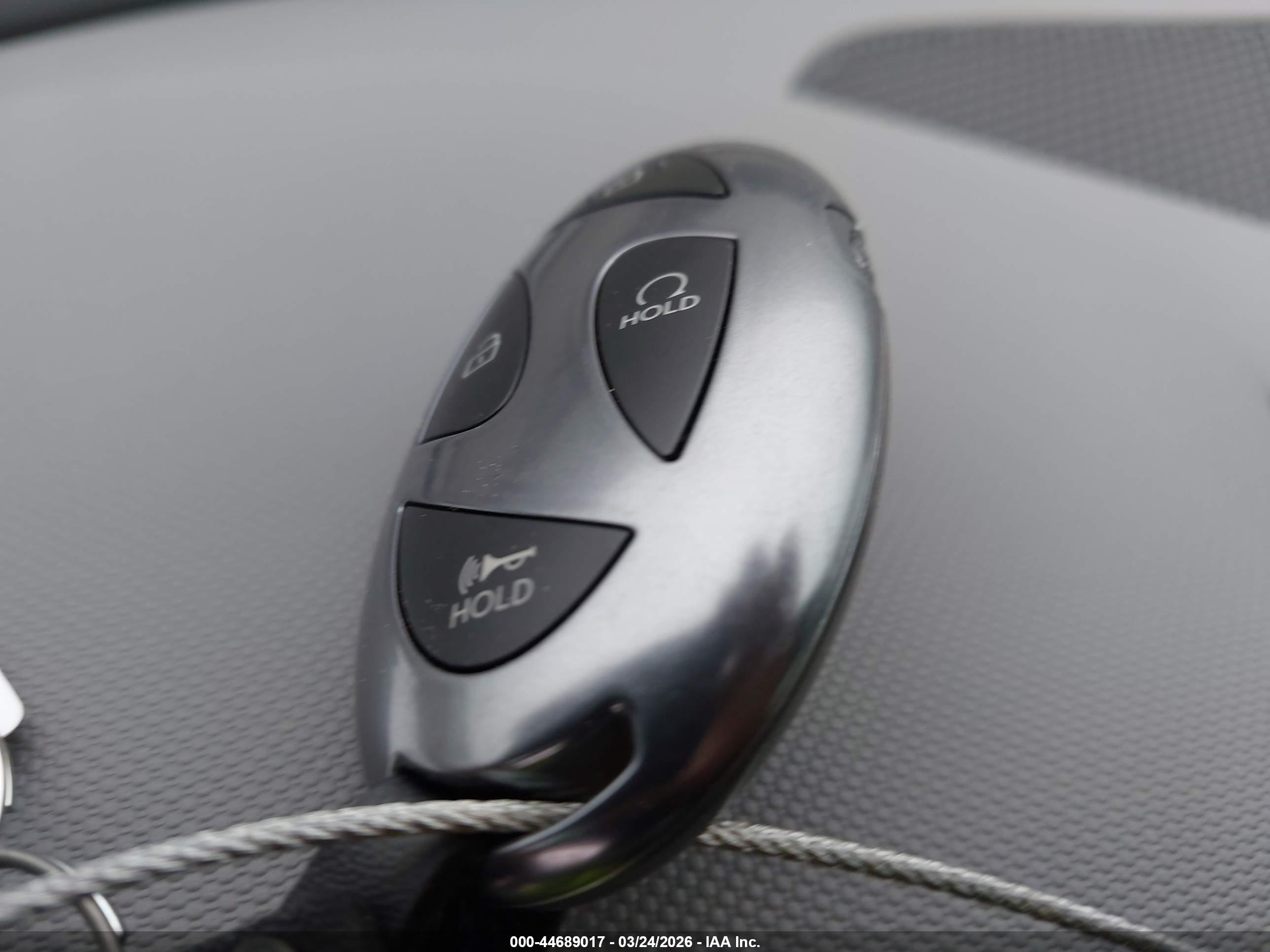 HYUNDAI ELANTRA image 11