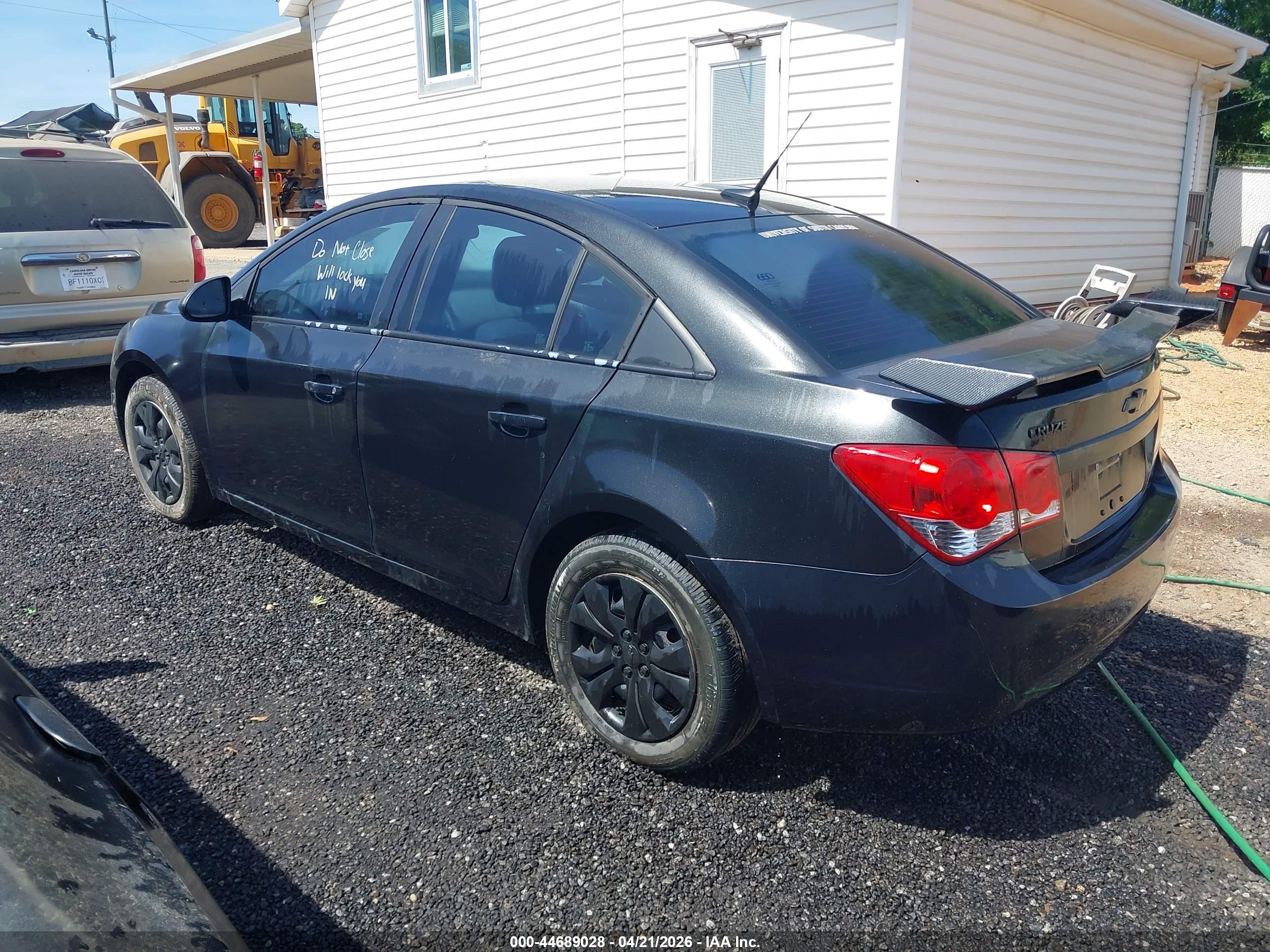 CHEVROLET CRUZE image 3