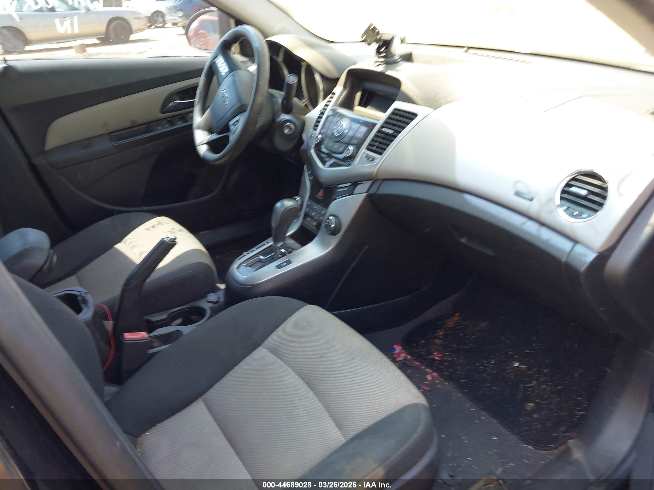 CHEVROLET CRUZE image 5