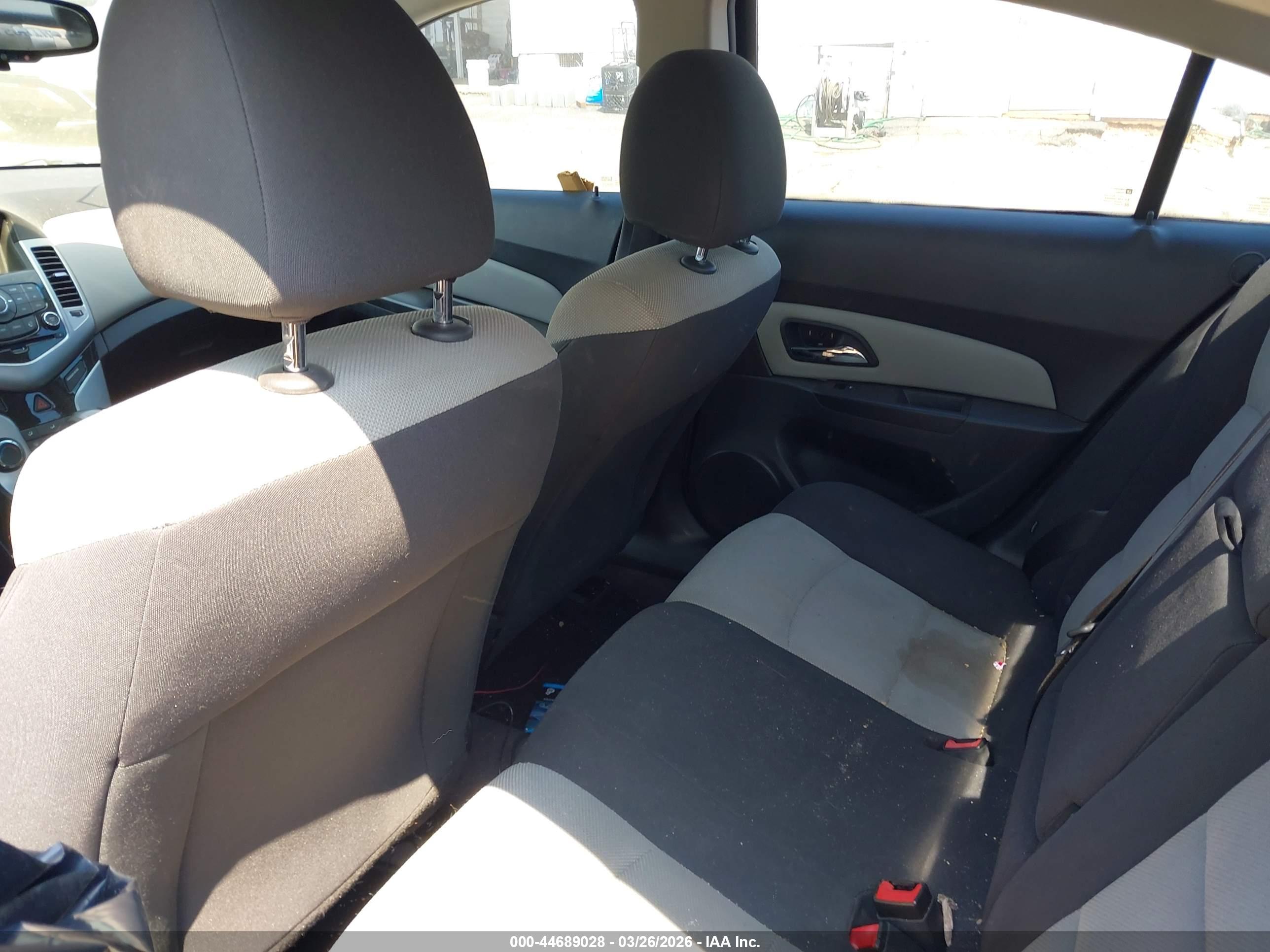 CHEVROLET CRUZE image 8