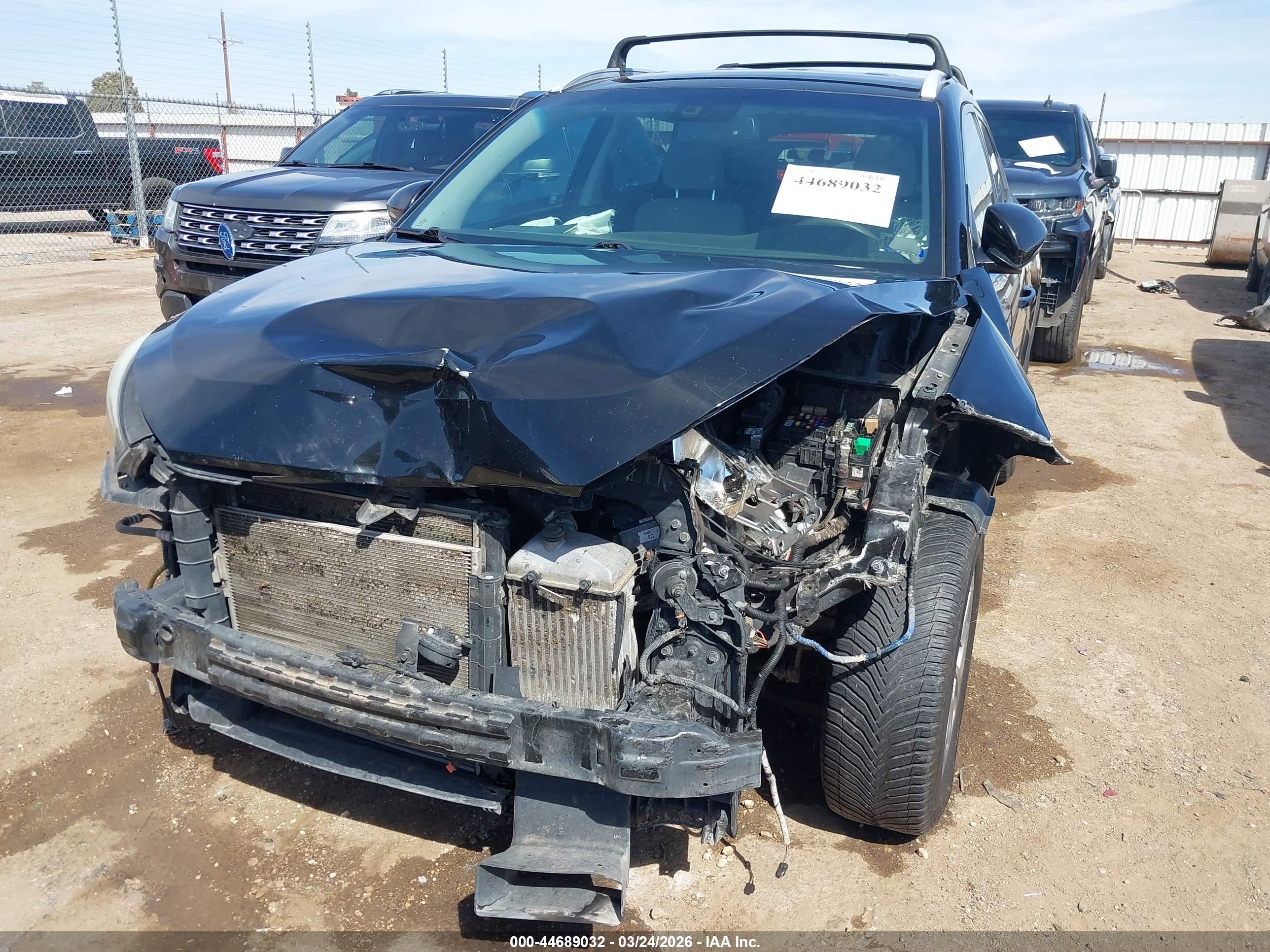 HYUNDAI TUCSON image 6