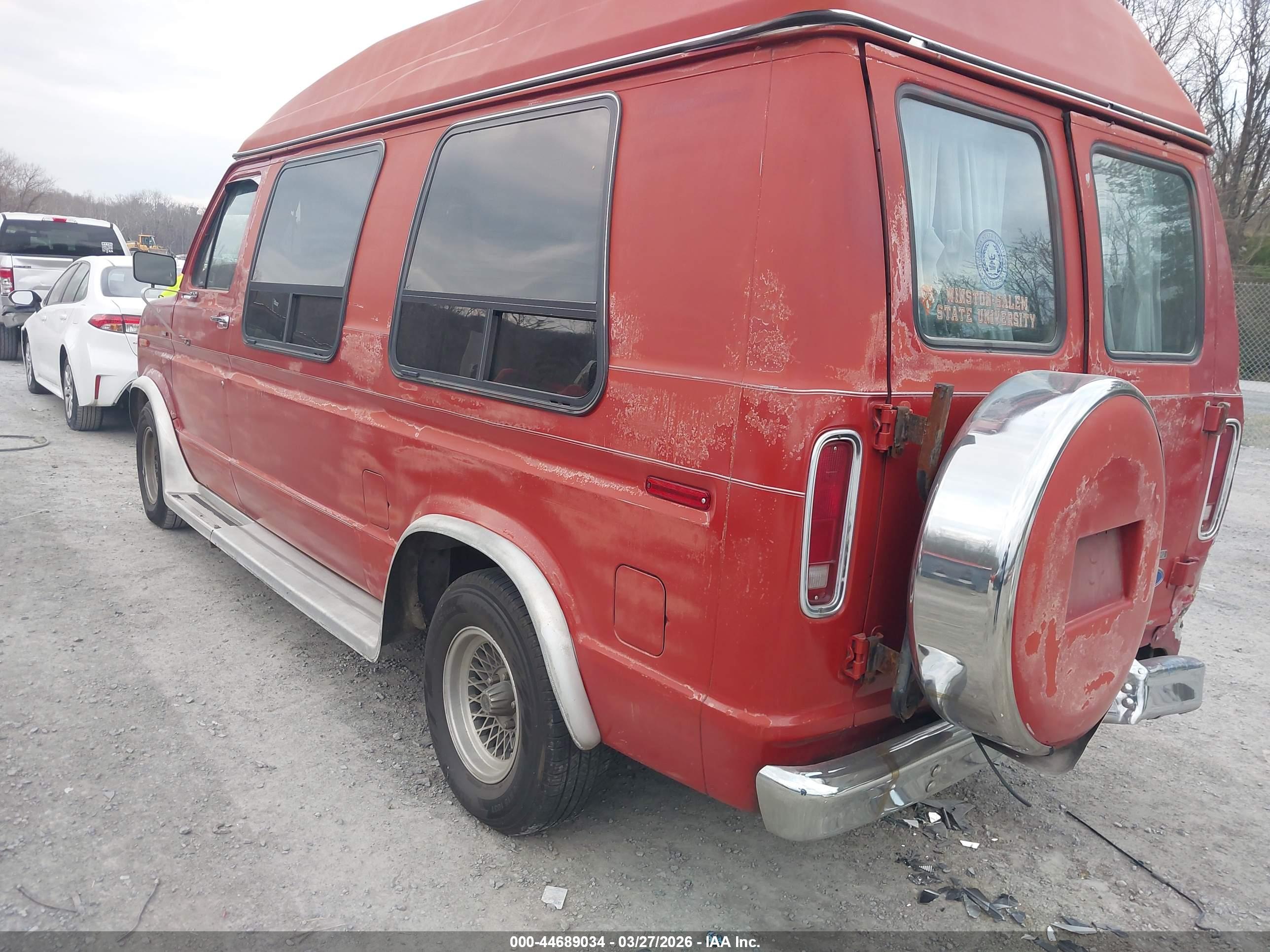 FORD ECONOLINE image 3
