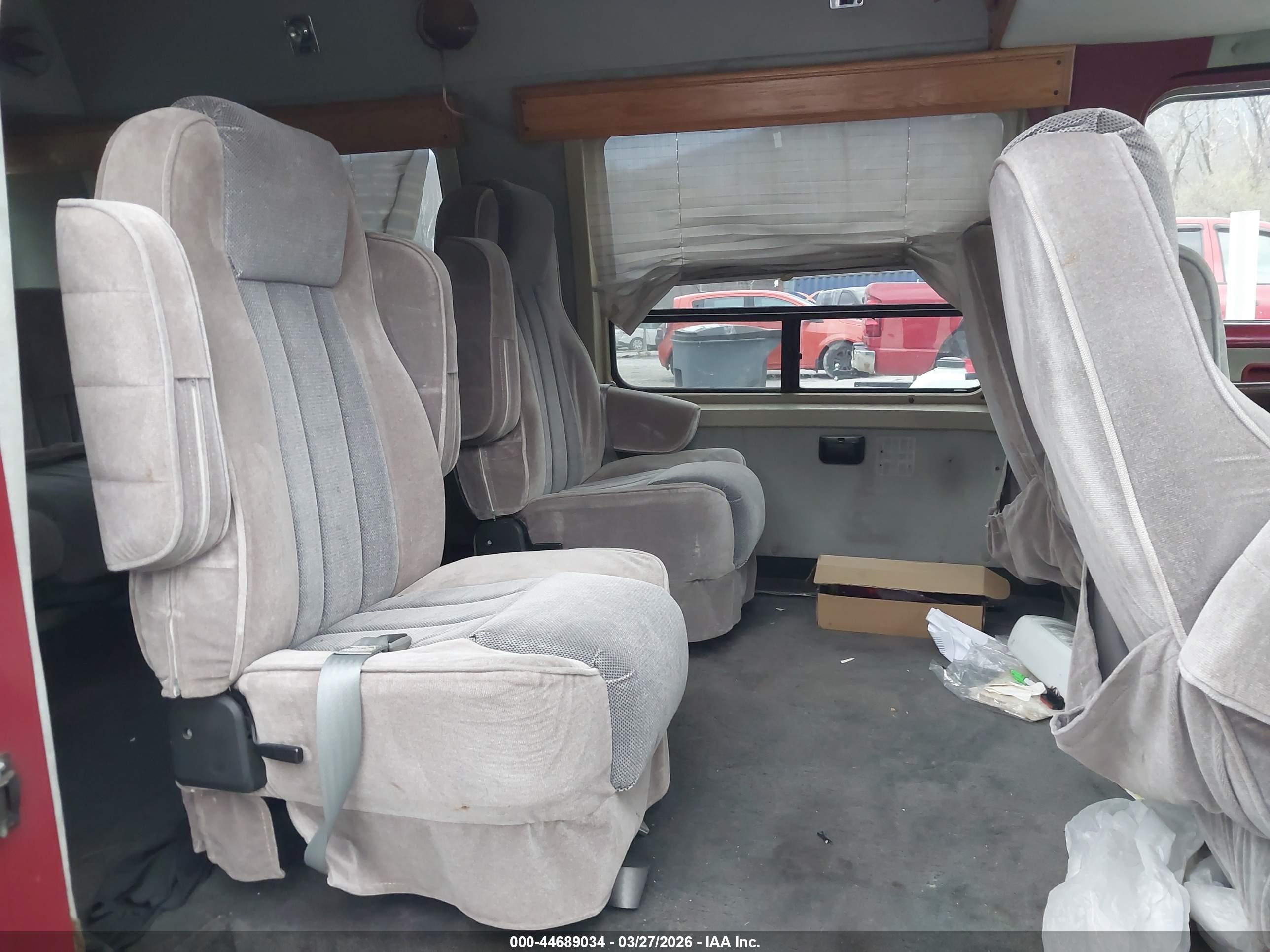 FORD ECONOLINE image 8