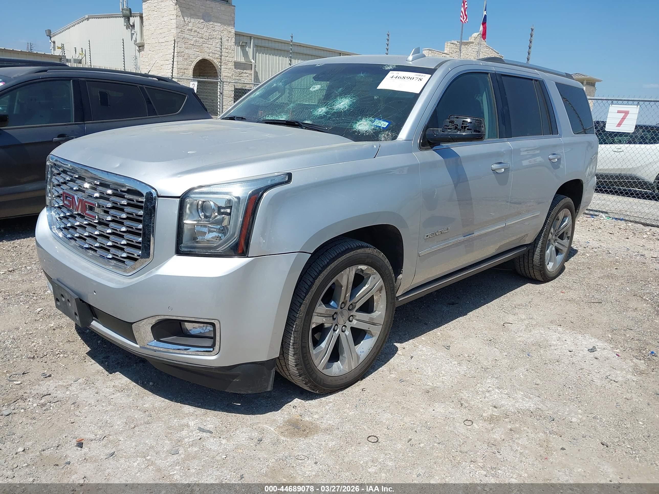 GMC YUKON image 2
