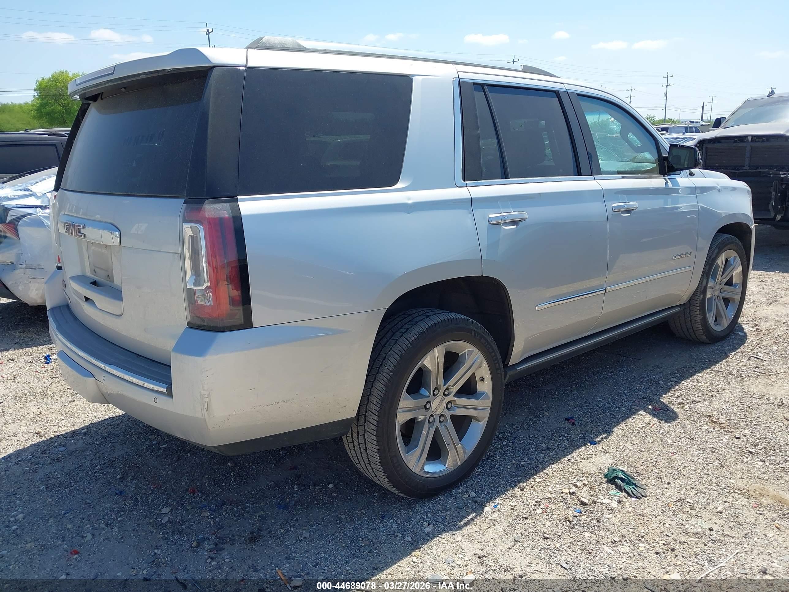 GMC YUKON image 4