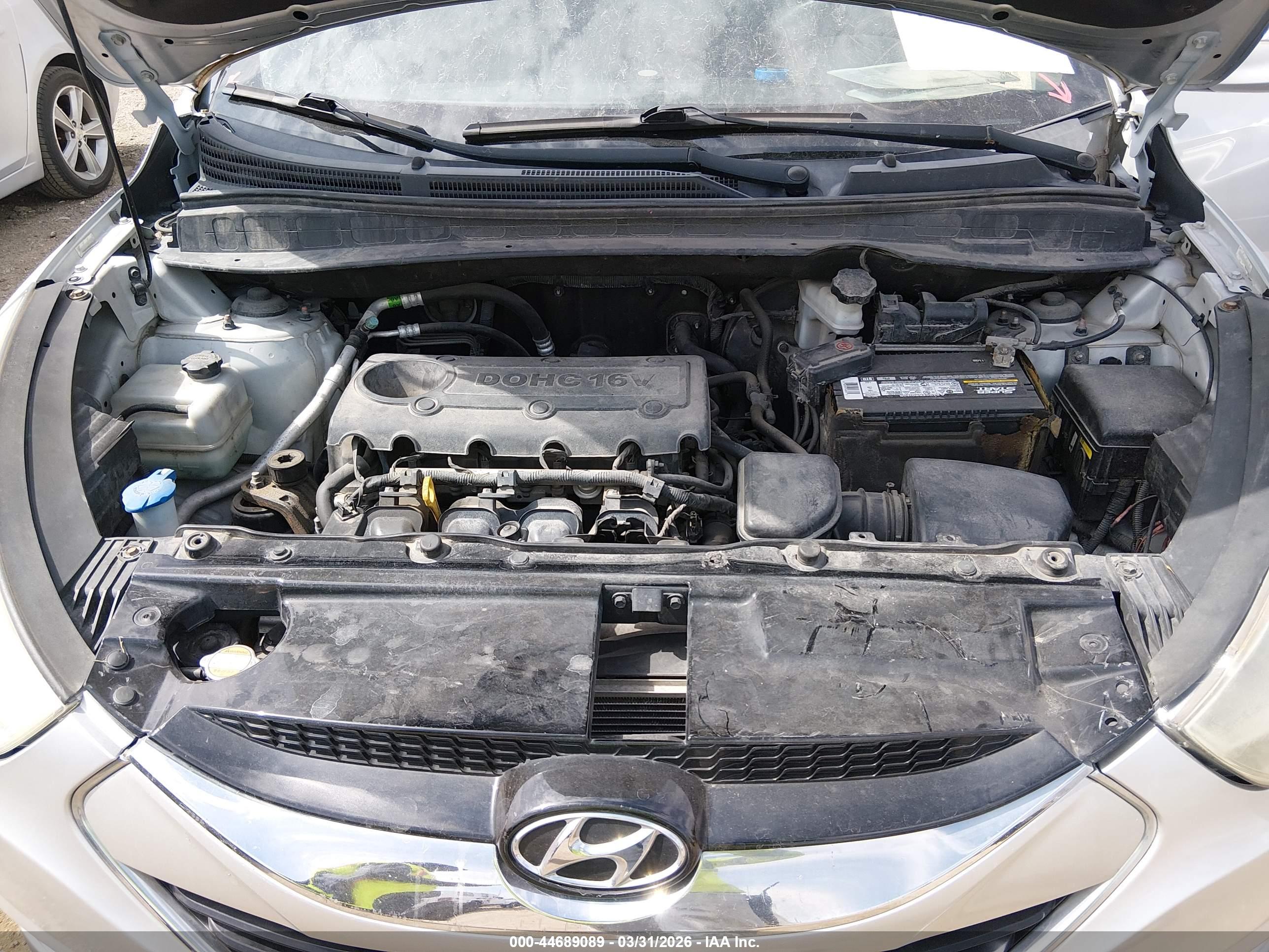HYUNDAI TUCSON image 10