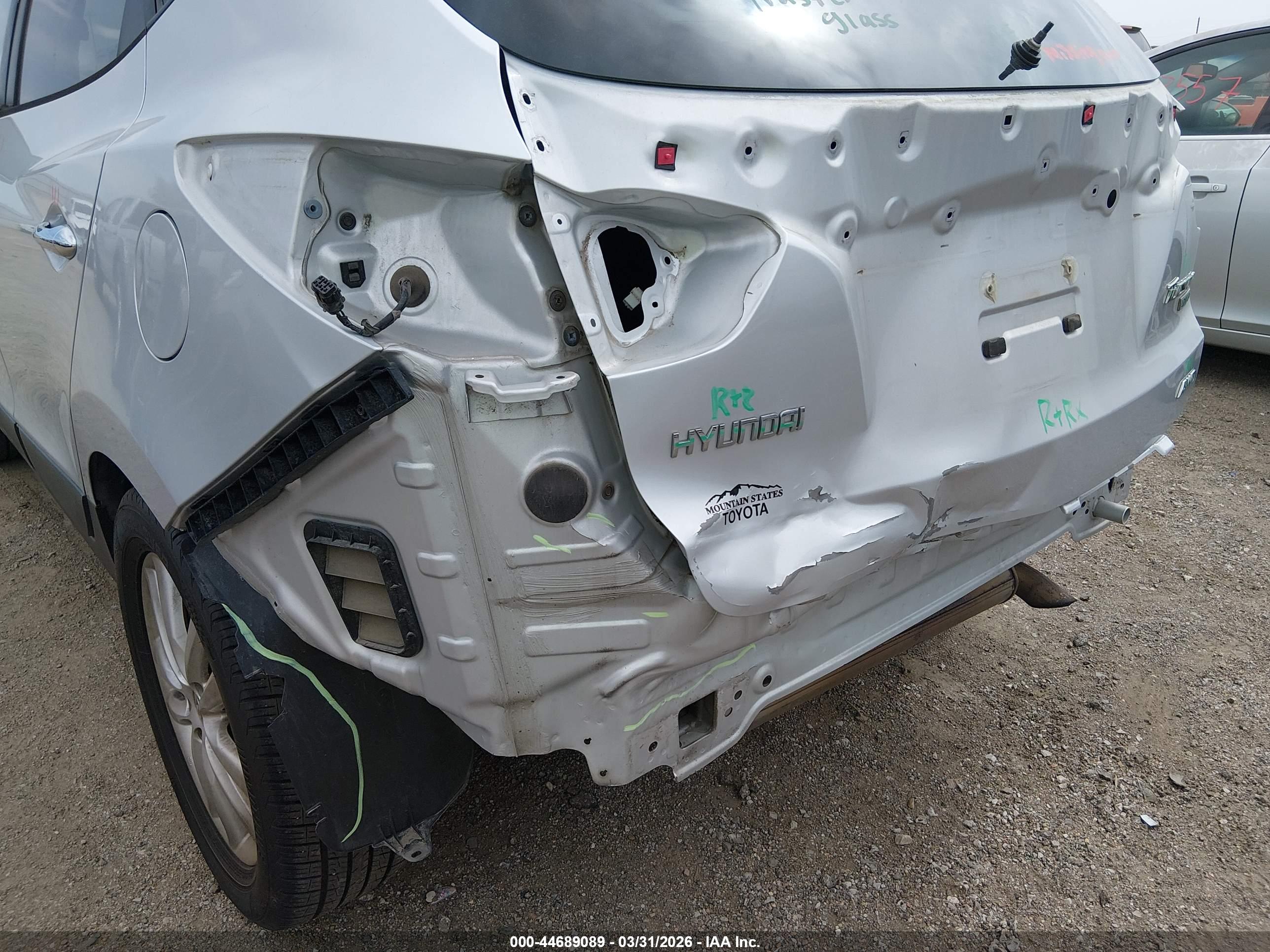 HYUNDAI TUCSON image 6