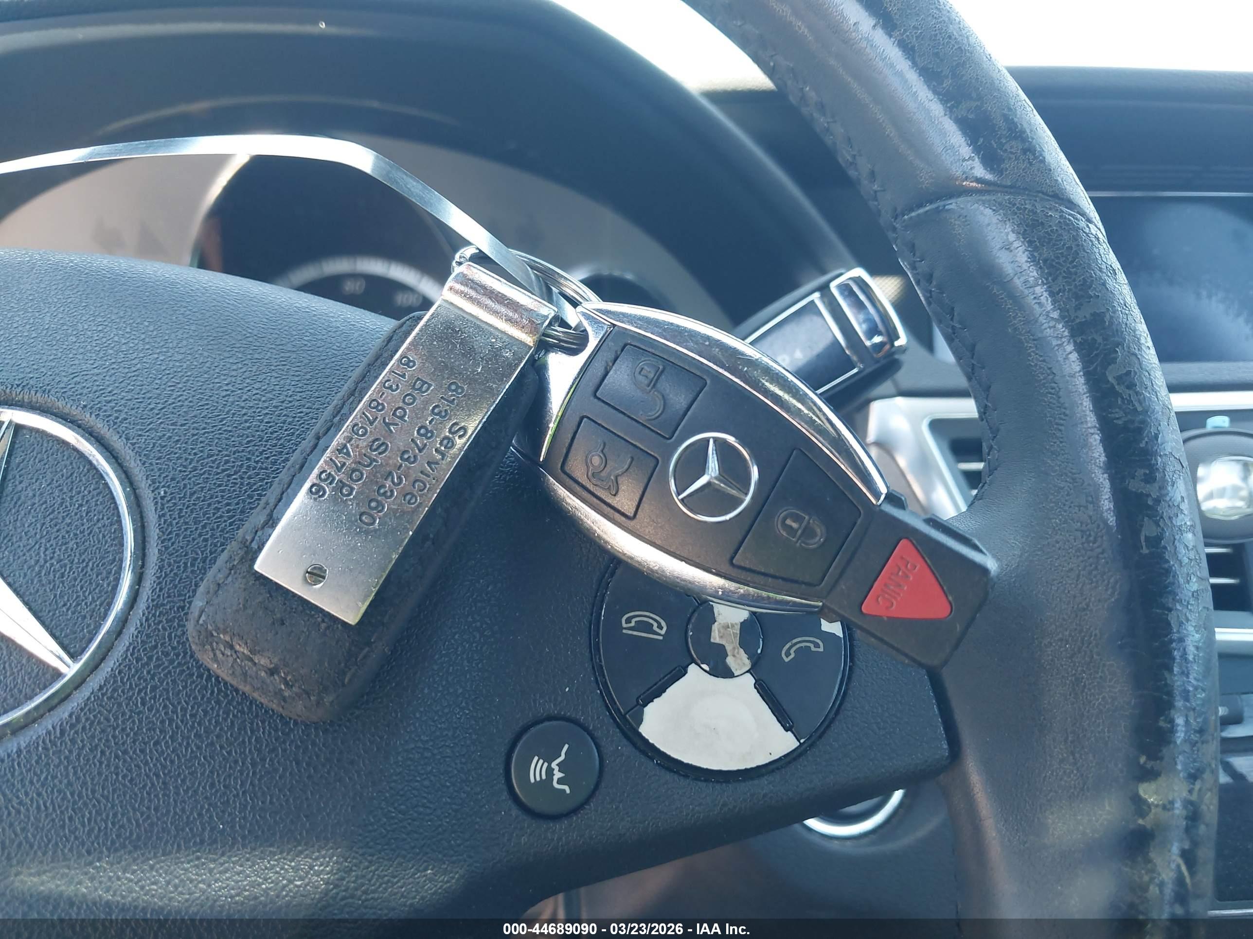 MERCEDES-BENZ E image 11