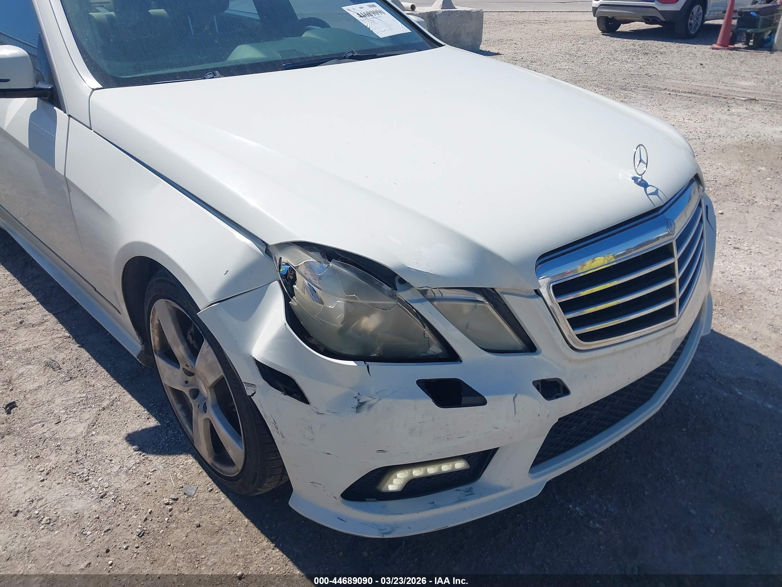 MERCEDES-BENZ E image 6