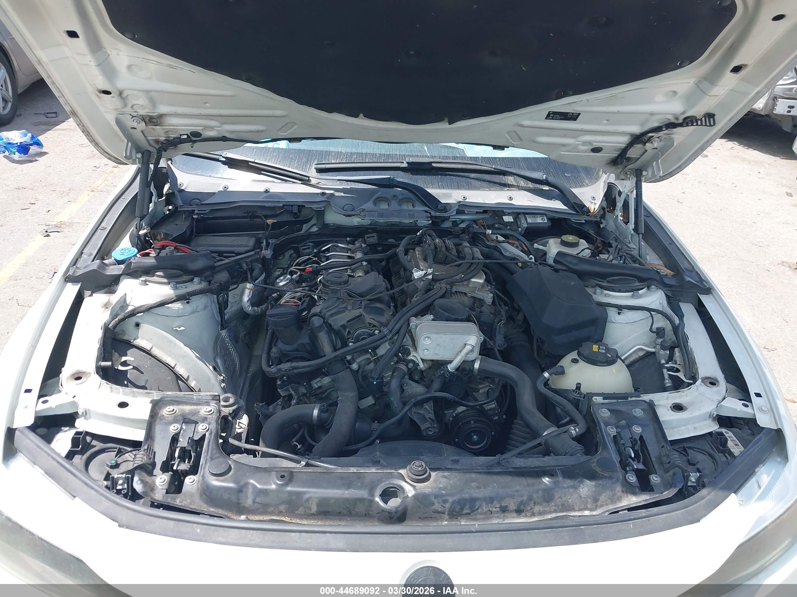 BMW 320I image 10