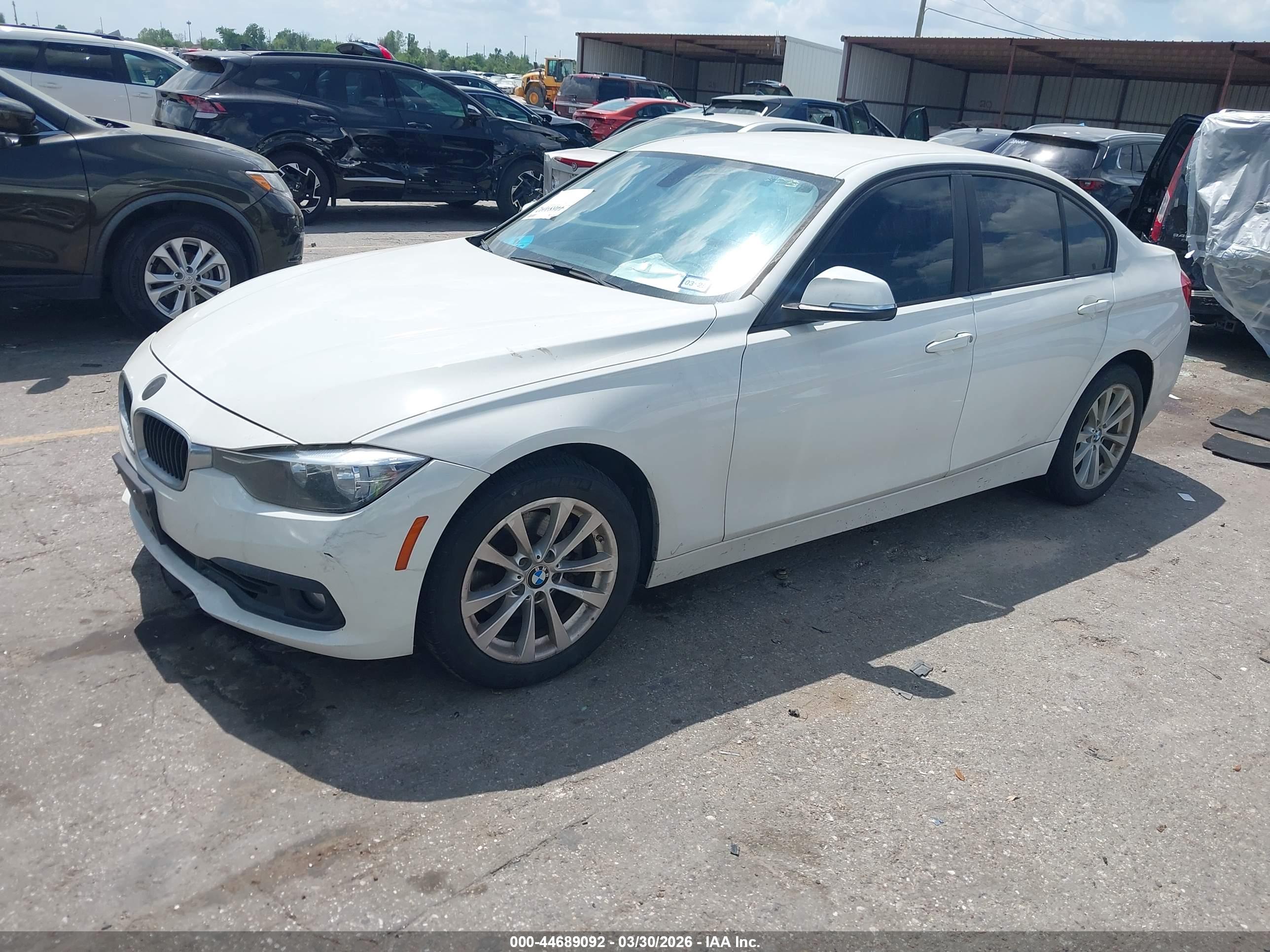 BMW 320I image 2