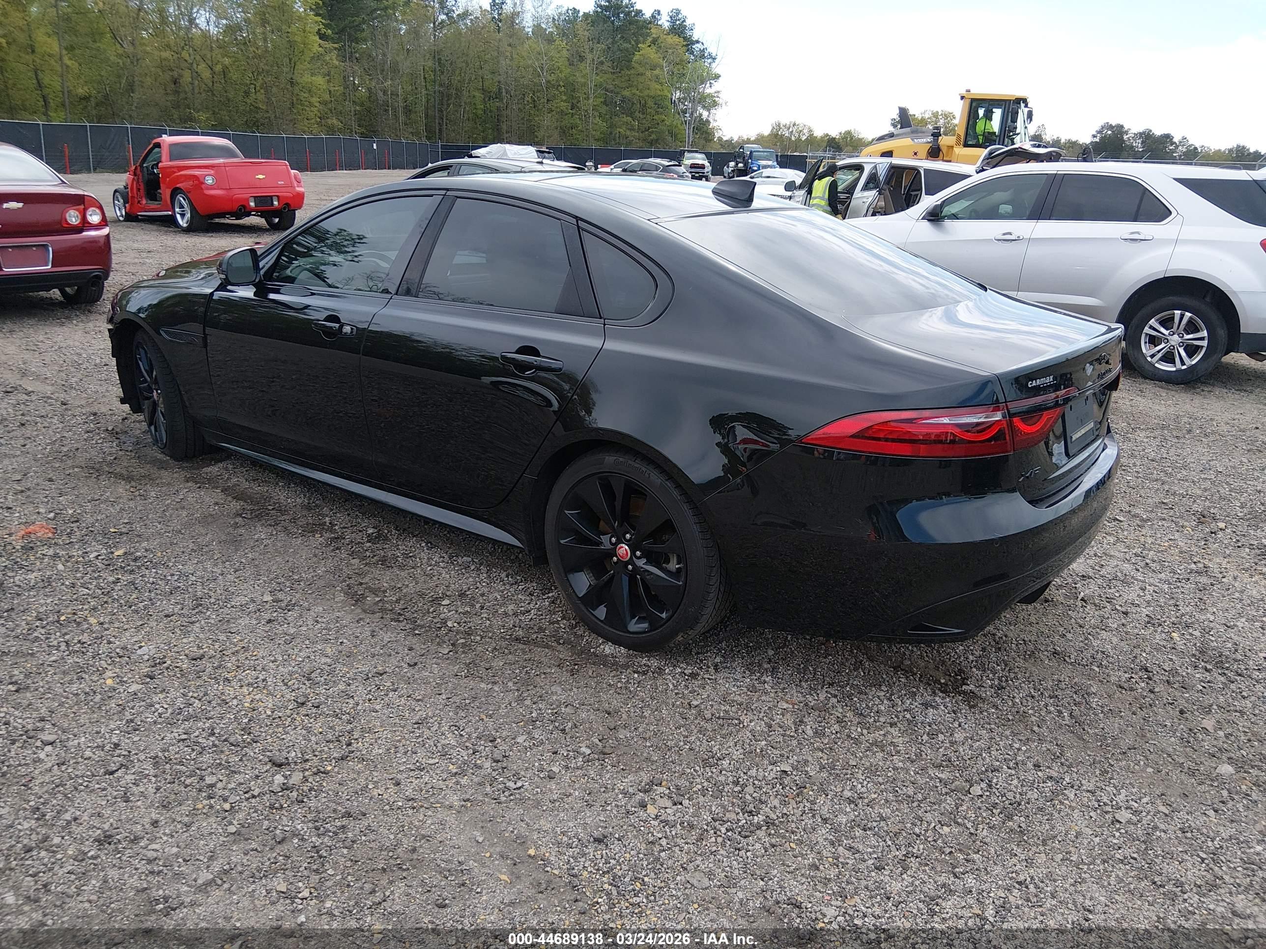 JAGUAR XF image 3