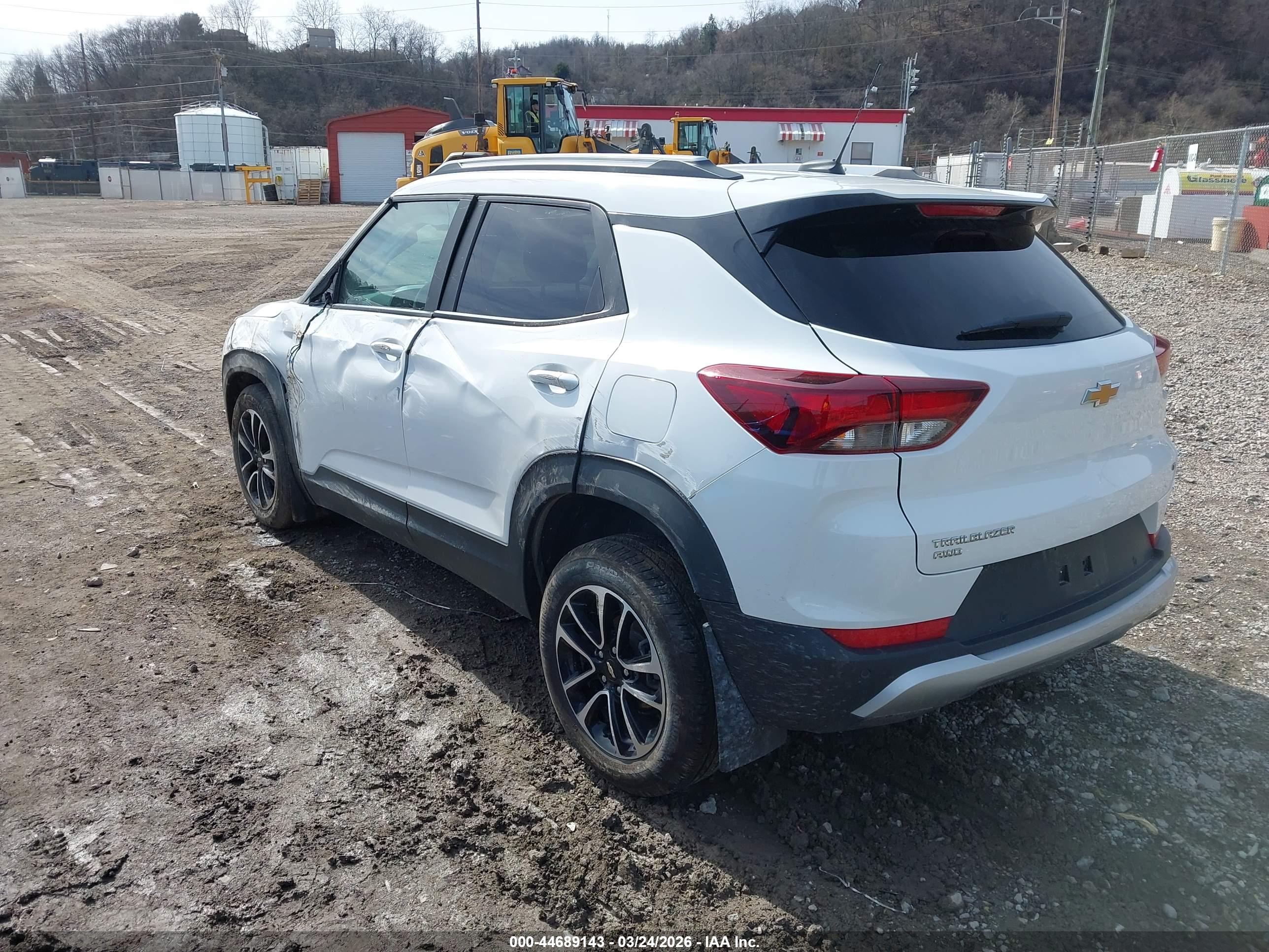 CHEVROLET TRAILBLAZER image 3