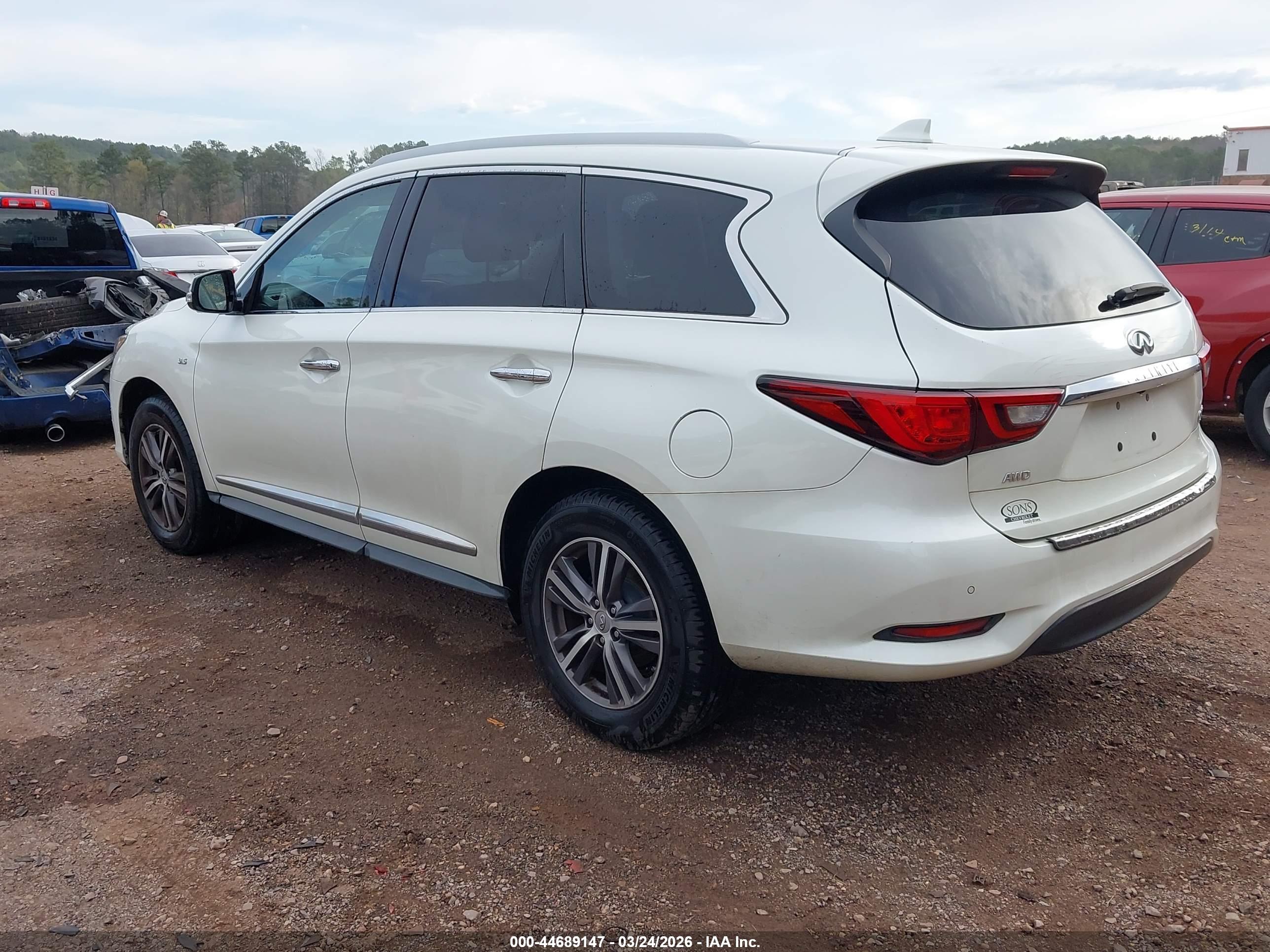 INFINITI QX60 image 3