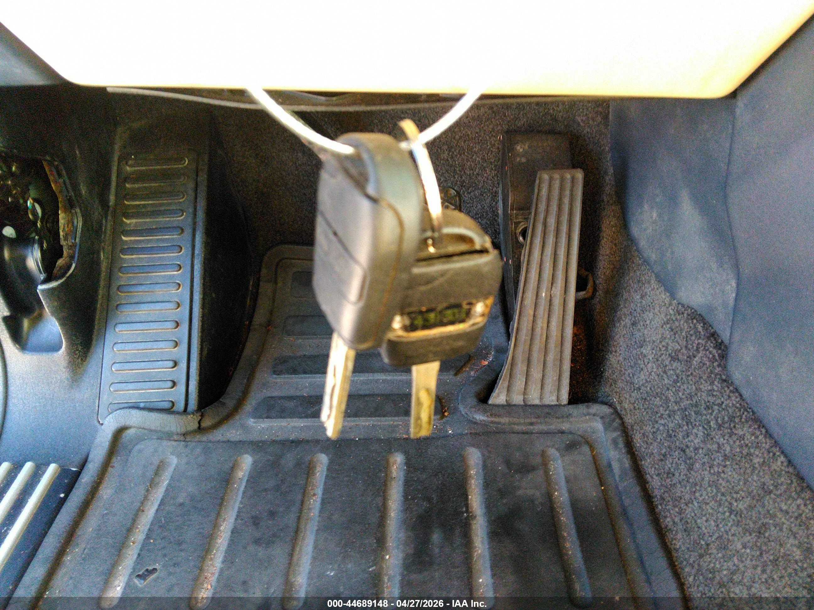 LAND ROVER image 11