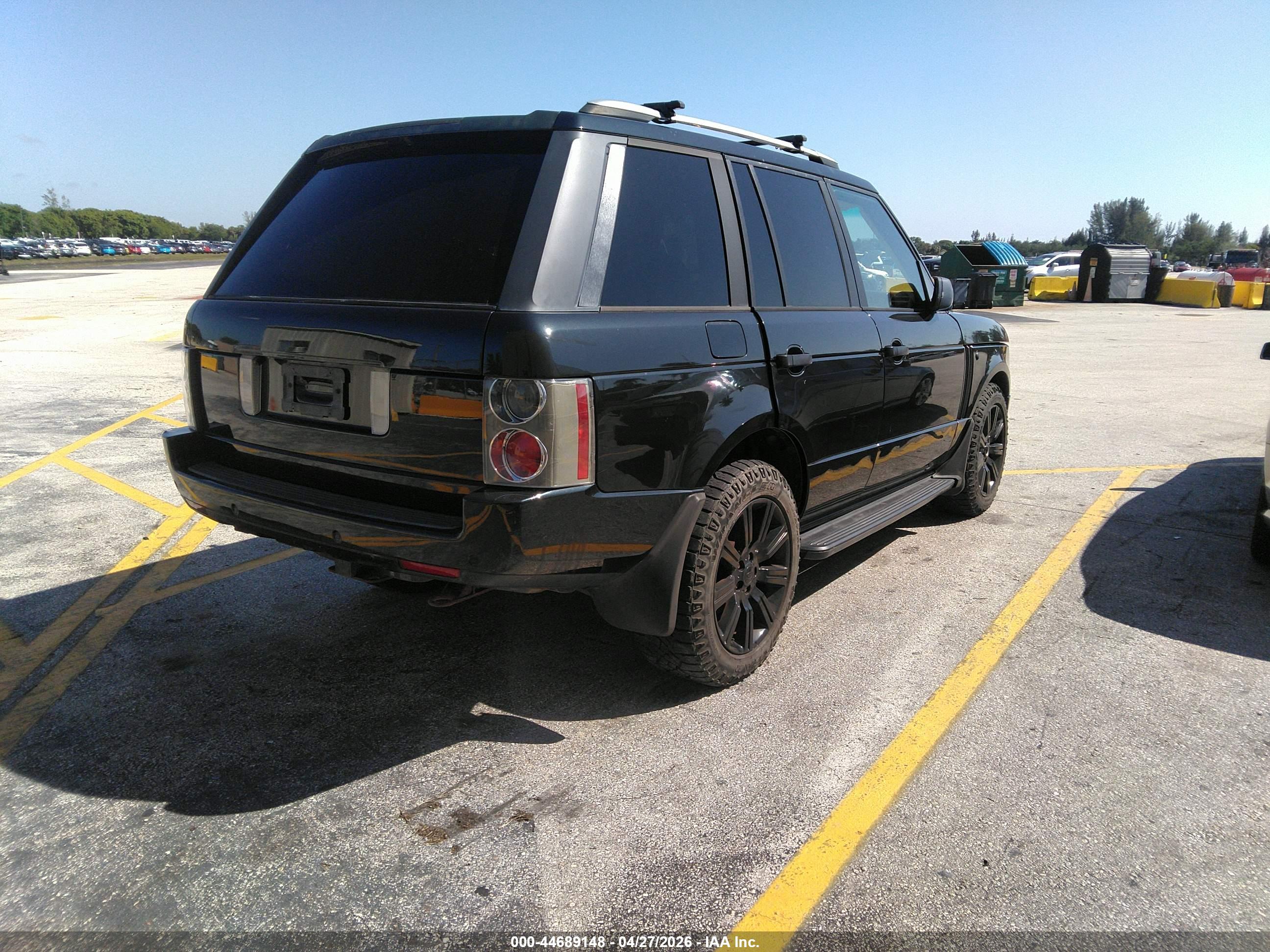 LAND ROVER image 4