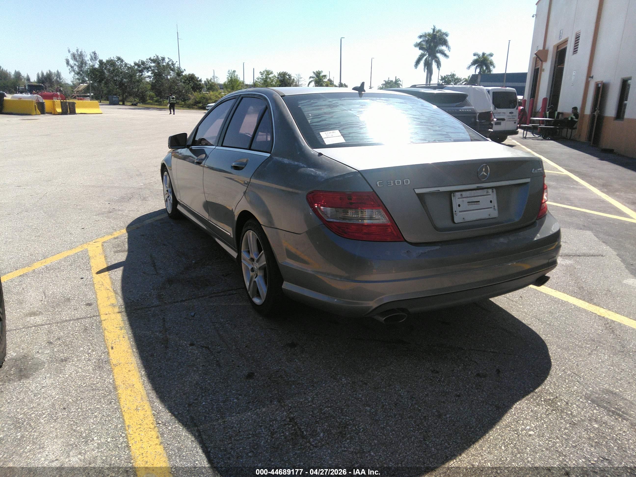 MERCEDES-BENZ C image 3
