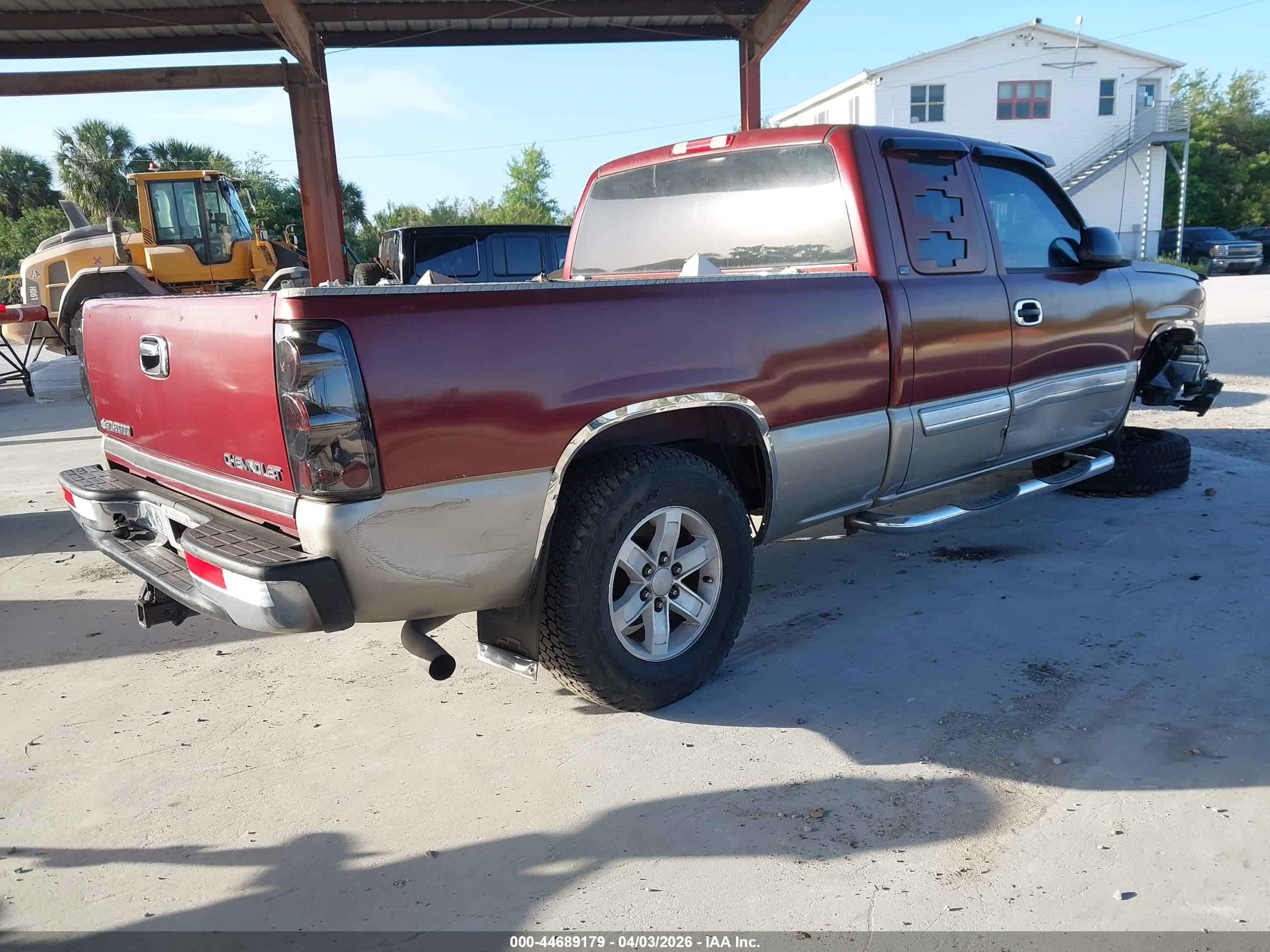 CHEVROLET SILVERADO image 4