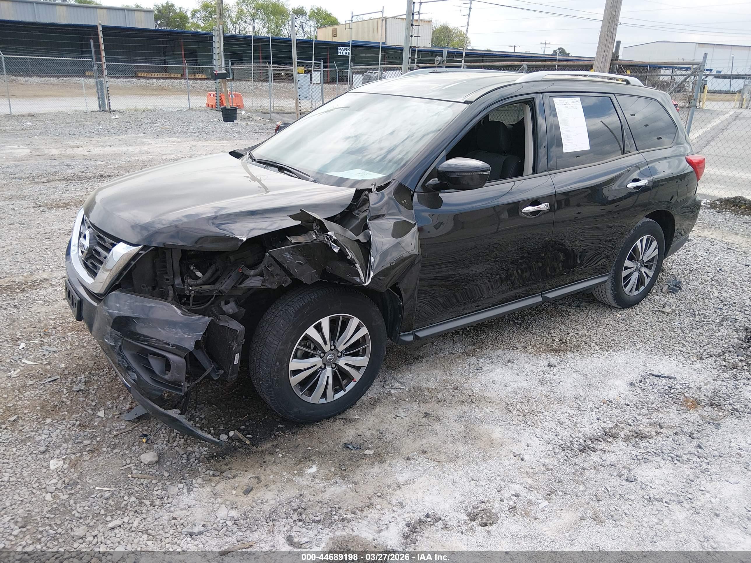 NISSAN PATHFINDER image 2