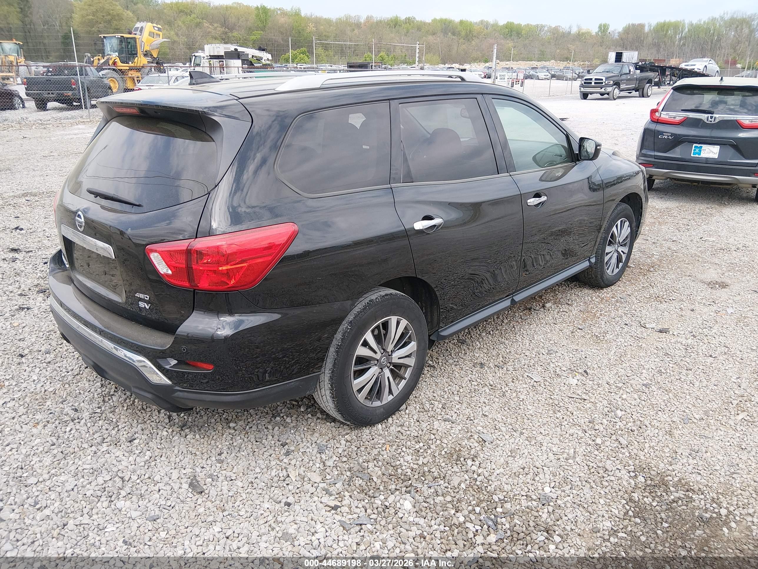 NISSAN PATHFINDER image 4