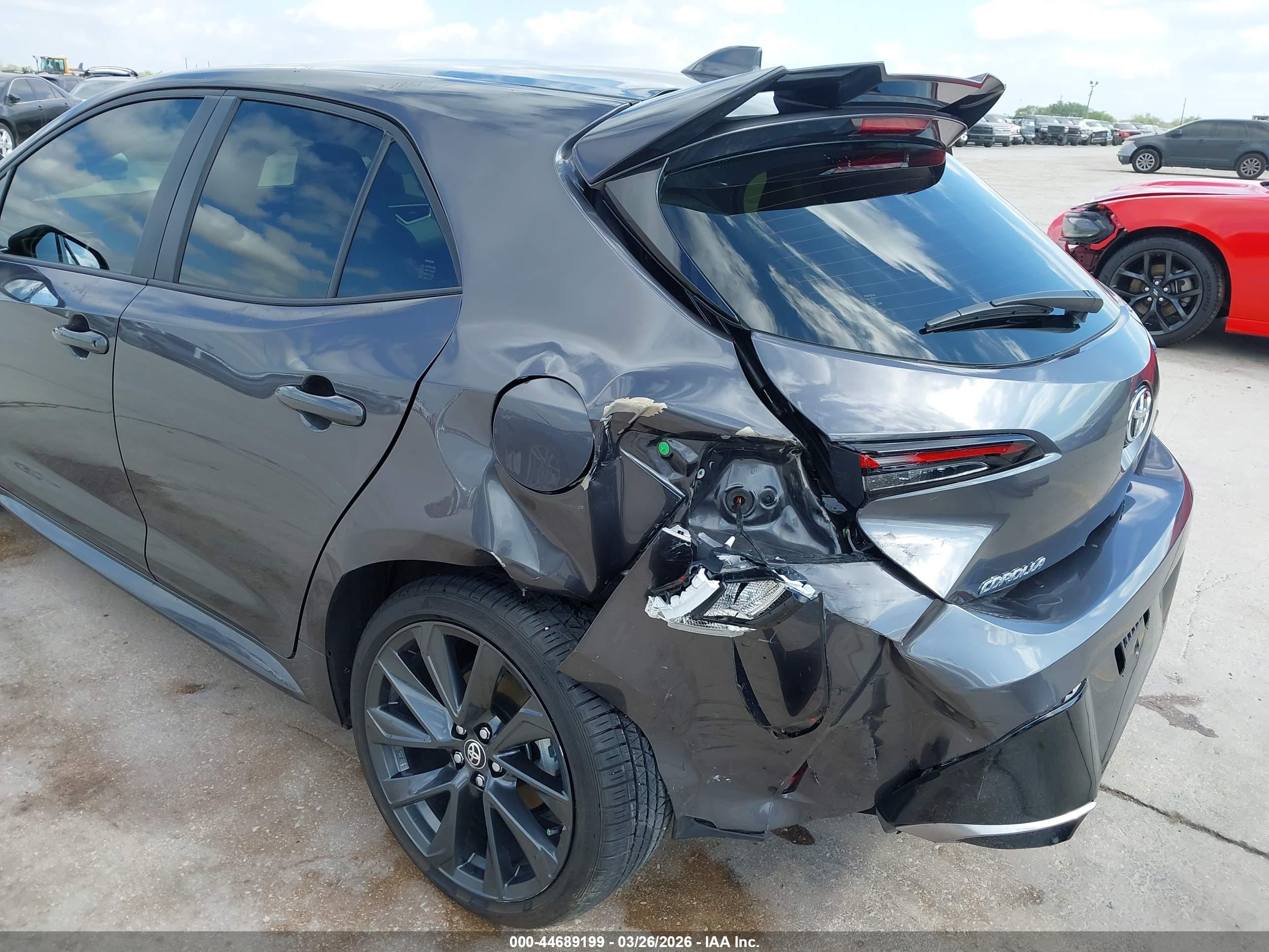 TOYOTA COROLLA image 6