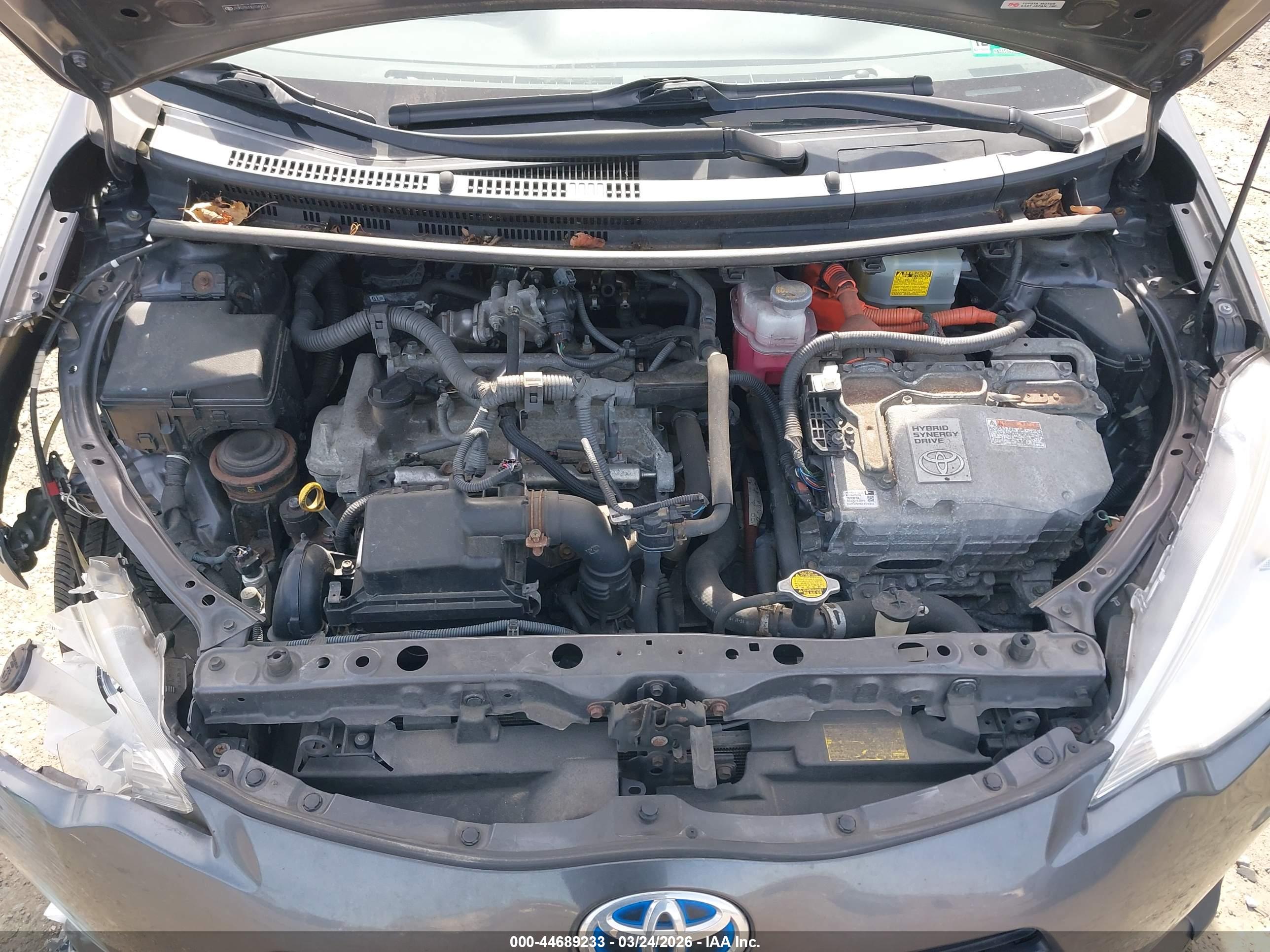 TOYOTA PRIUS image 10
