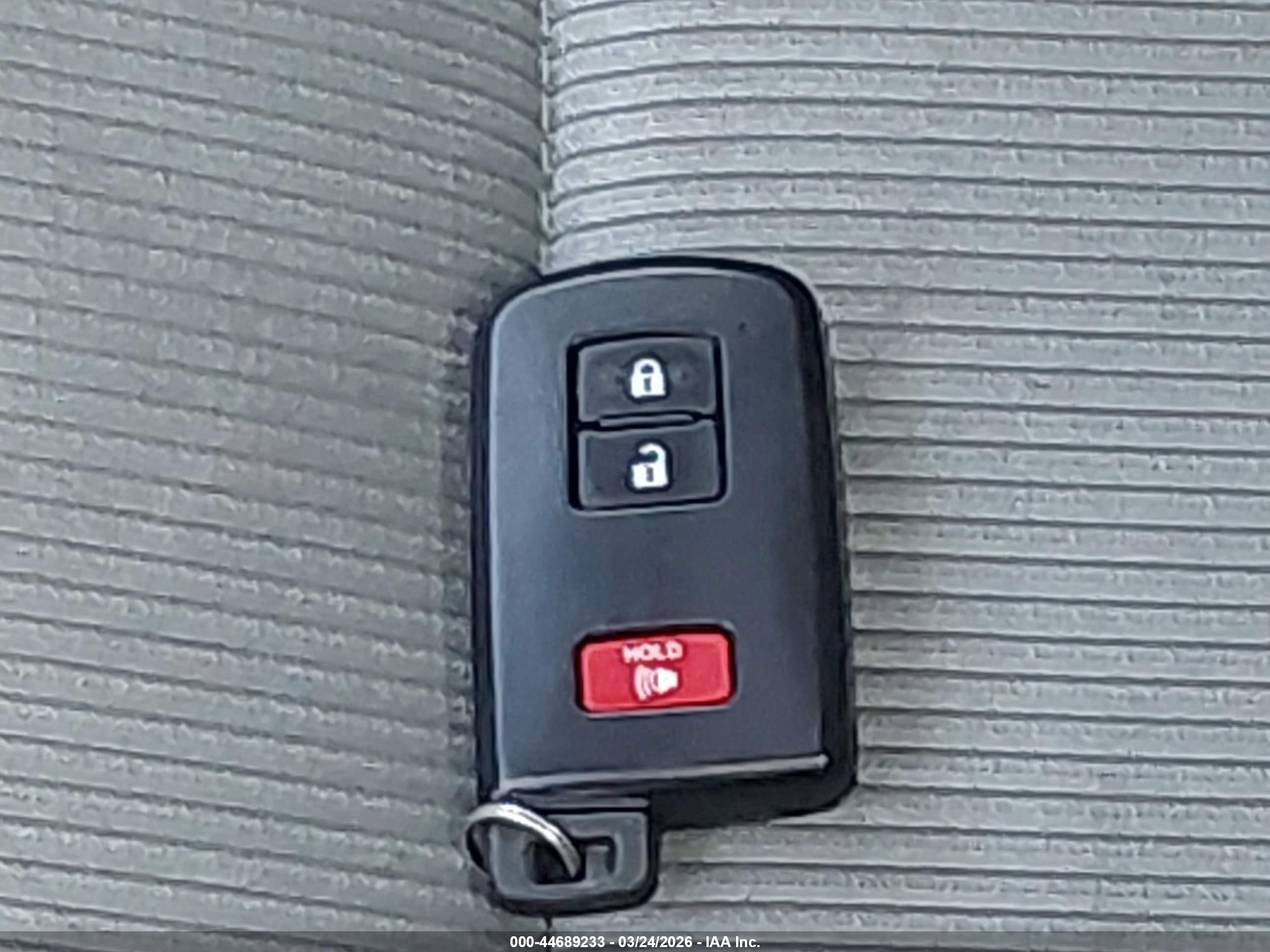 TOYOTA PRIUS image 11
