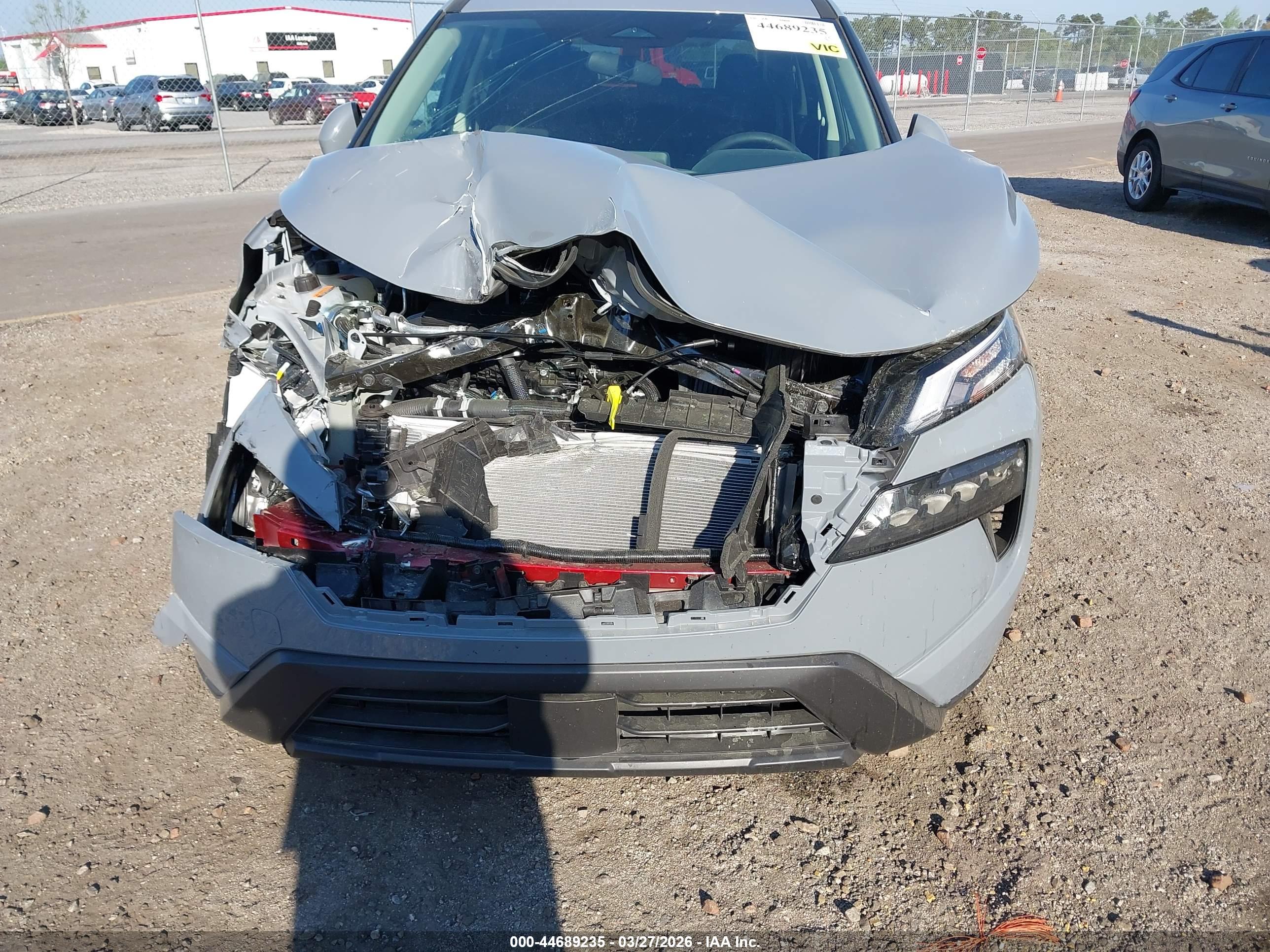 NISSAN ROGUE image 6