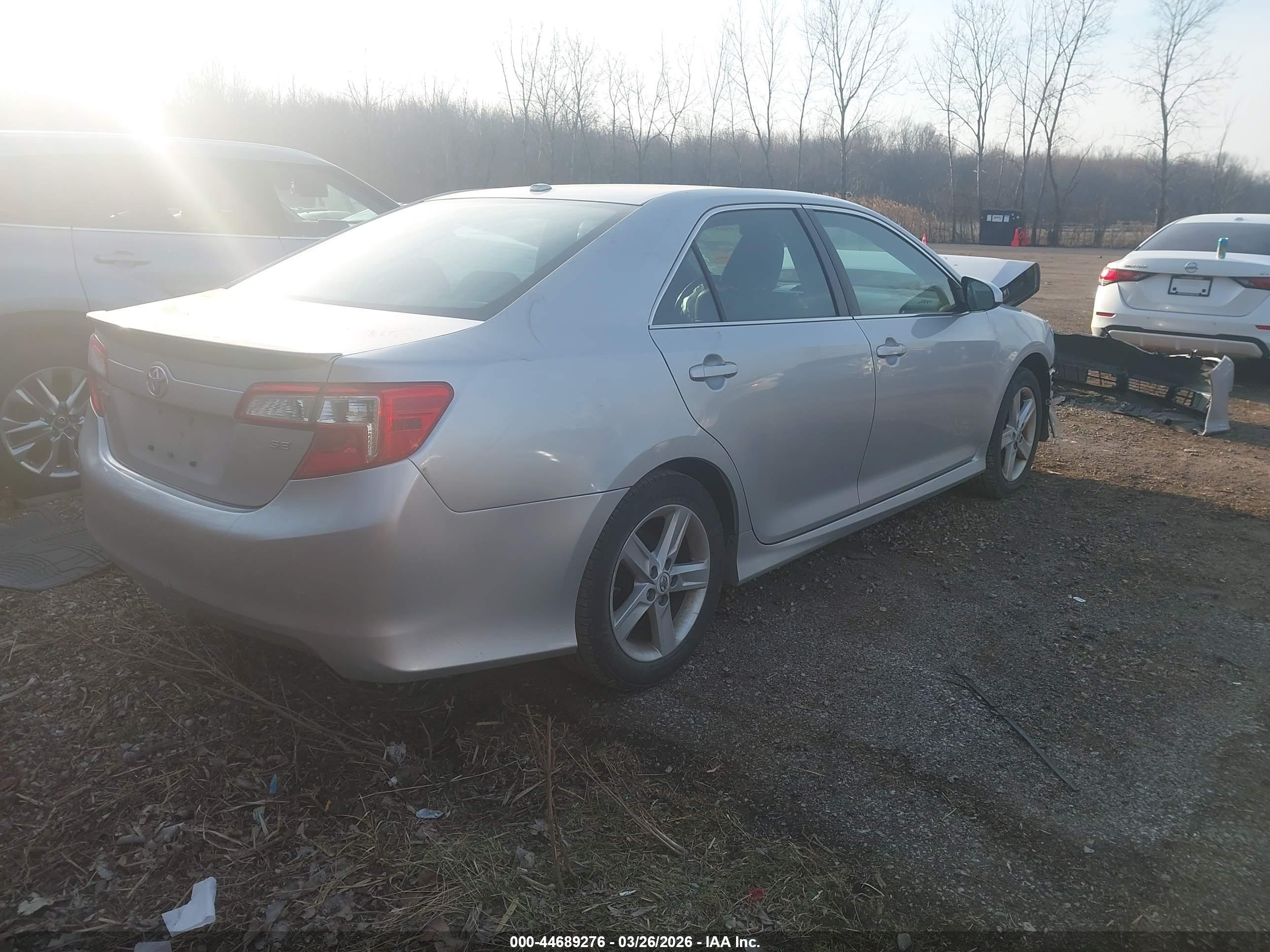 TOYOTA CAMRY image 4