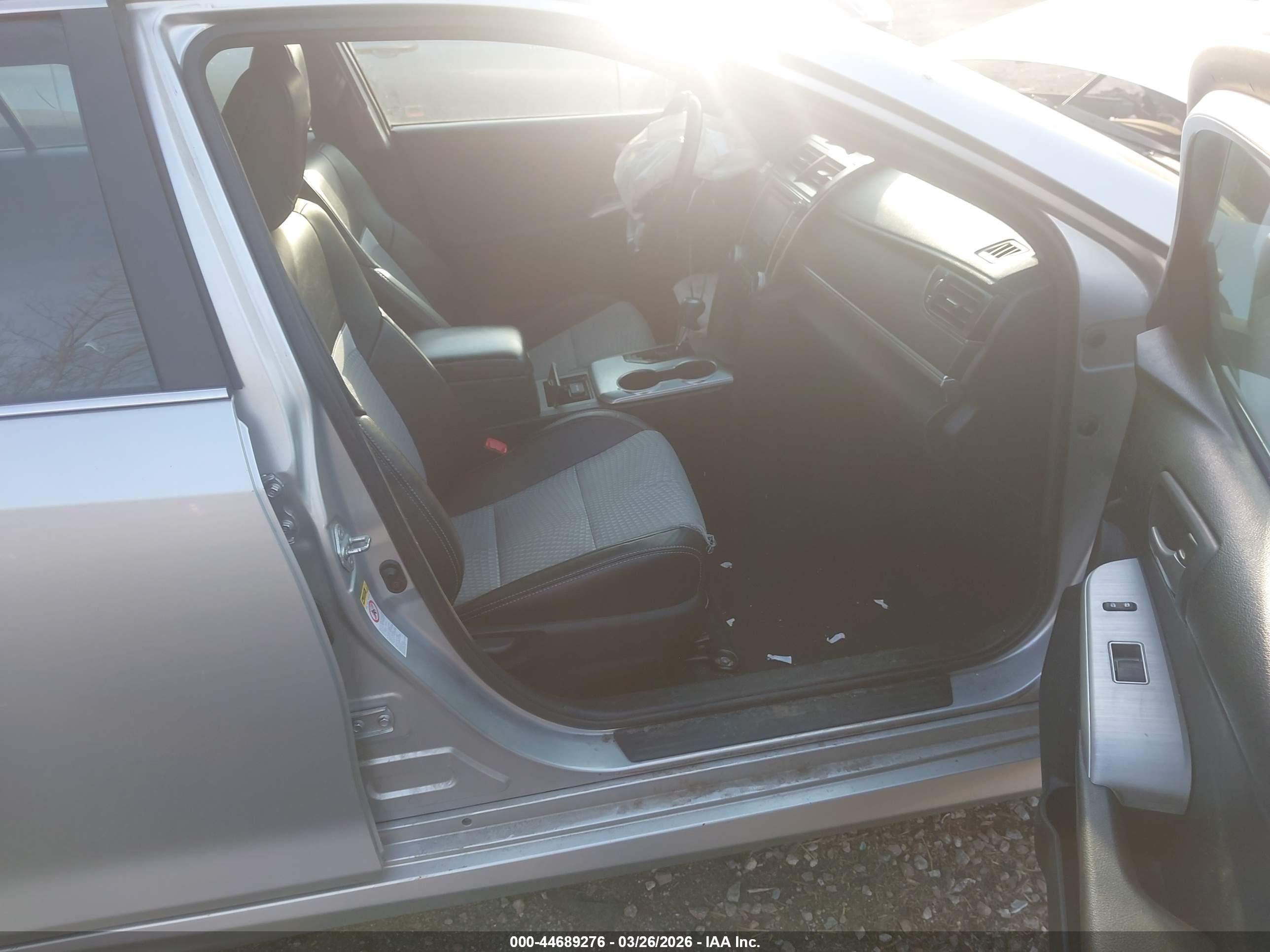 TOYOTA CAMRY image 5