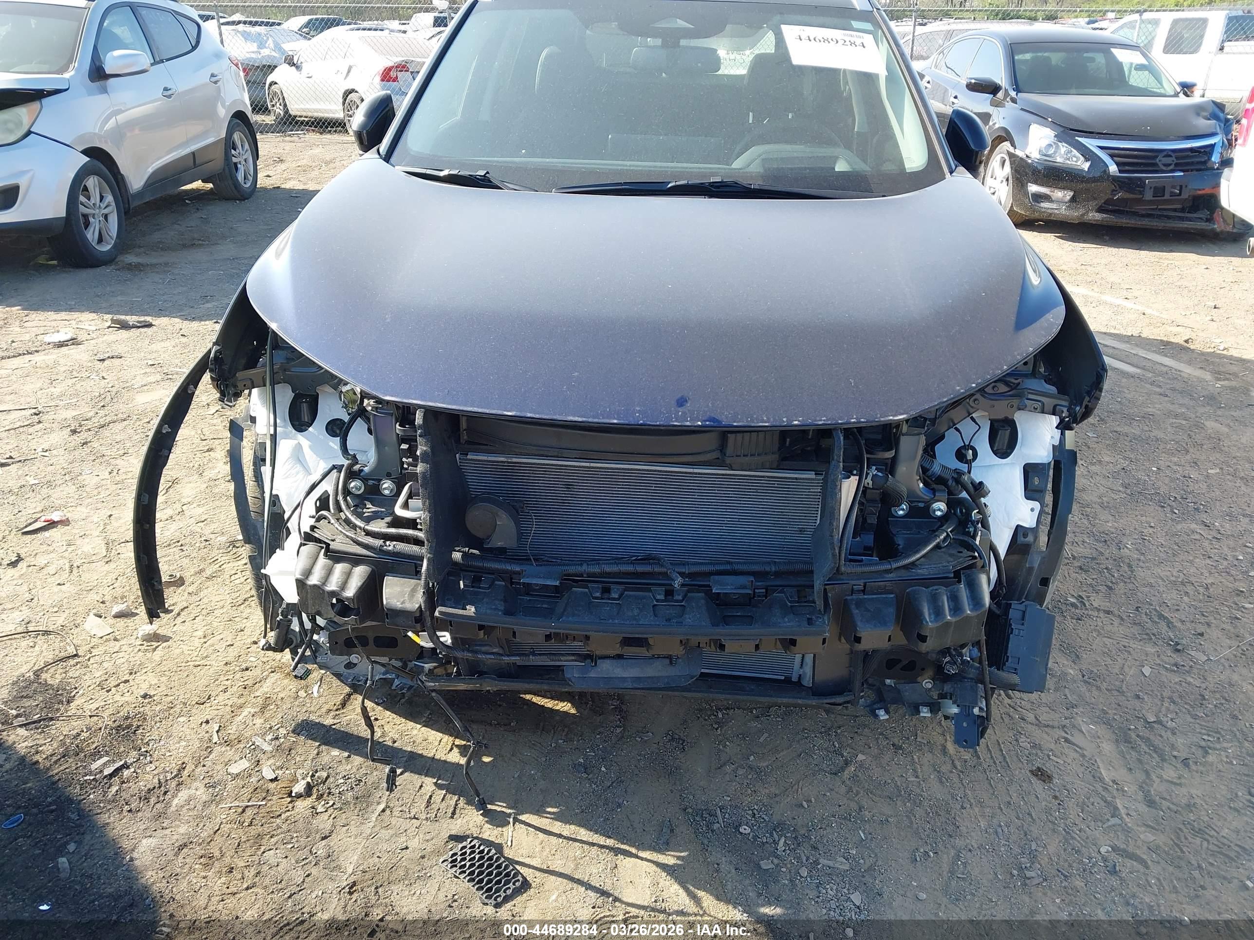 NISSAN ROGUE image 6