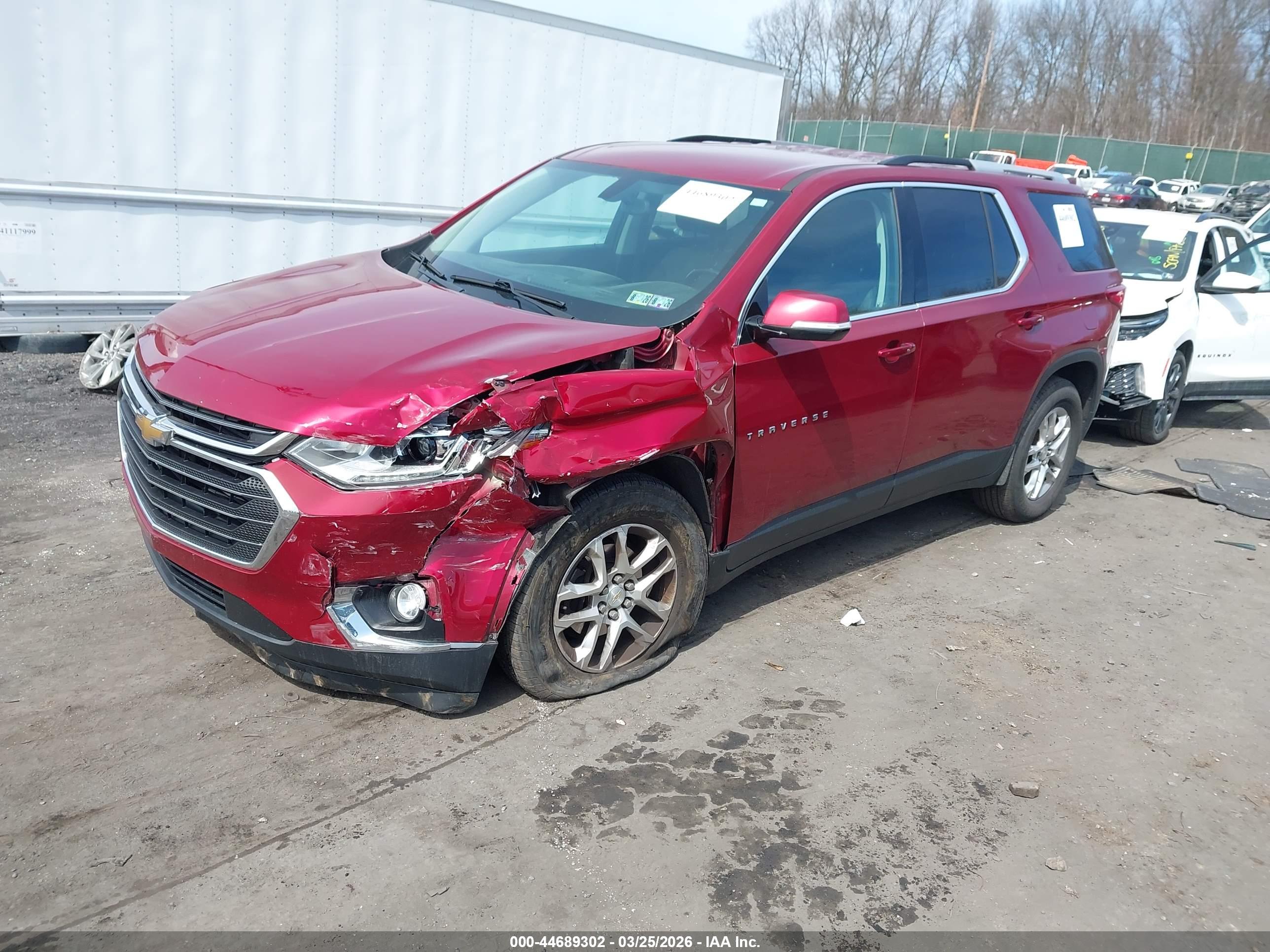 CHEVROLET TRAVERSE image 2