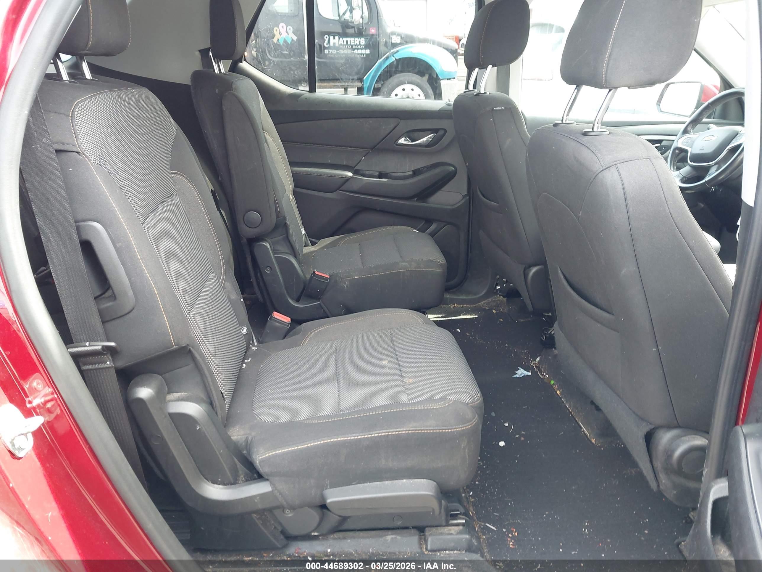 CHEVROLET TRAVERSE image 8