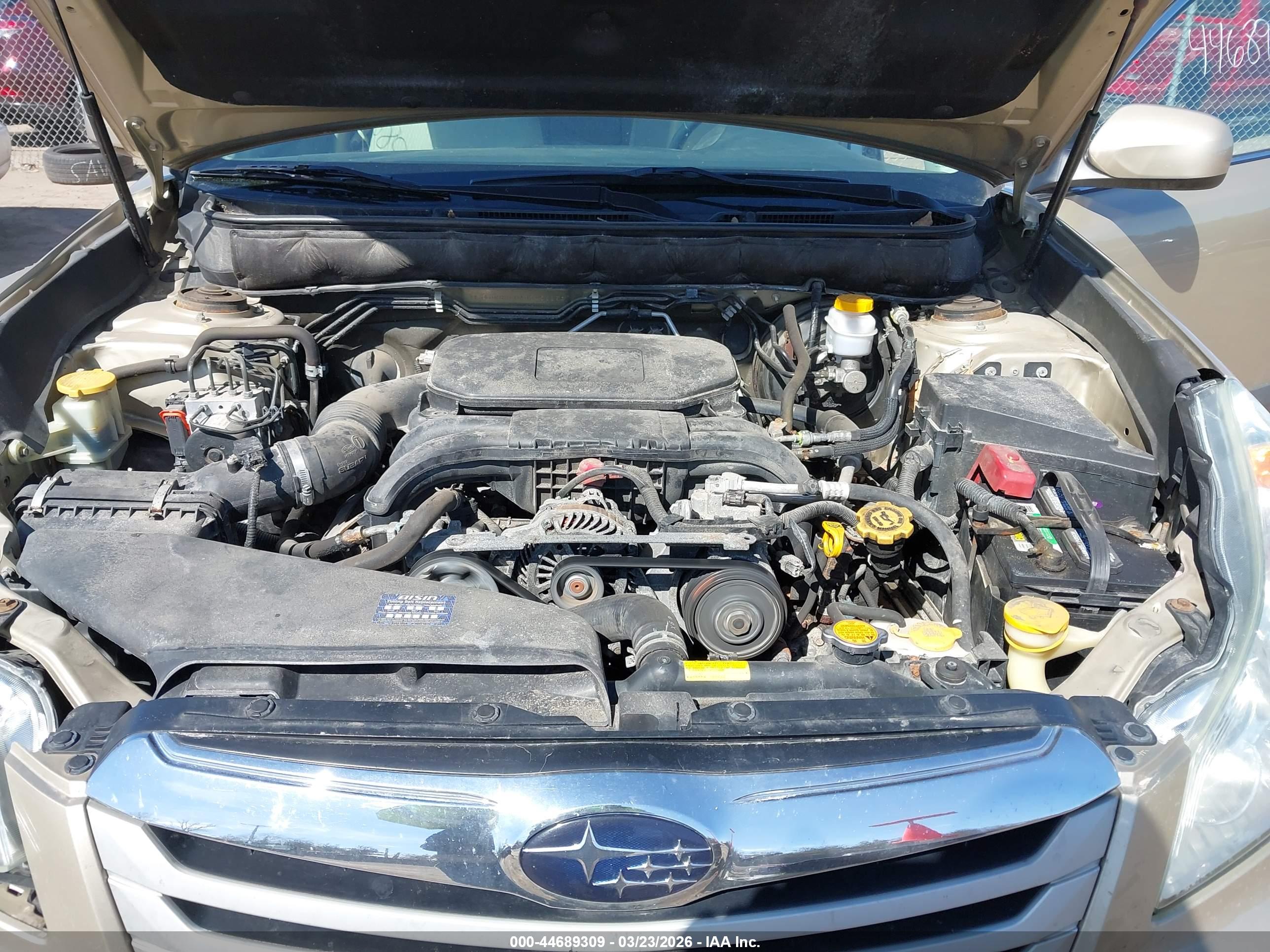 SUBARU OUTBACK image 10