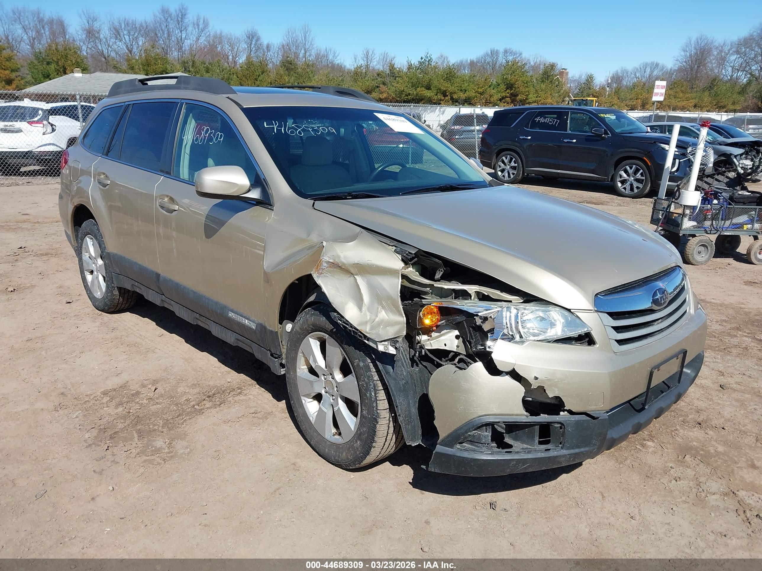 SUBARU OUTBACK image 6