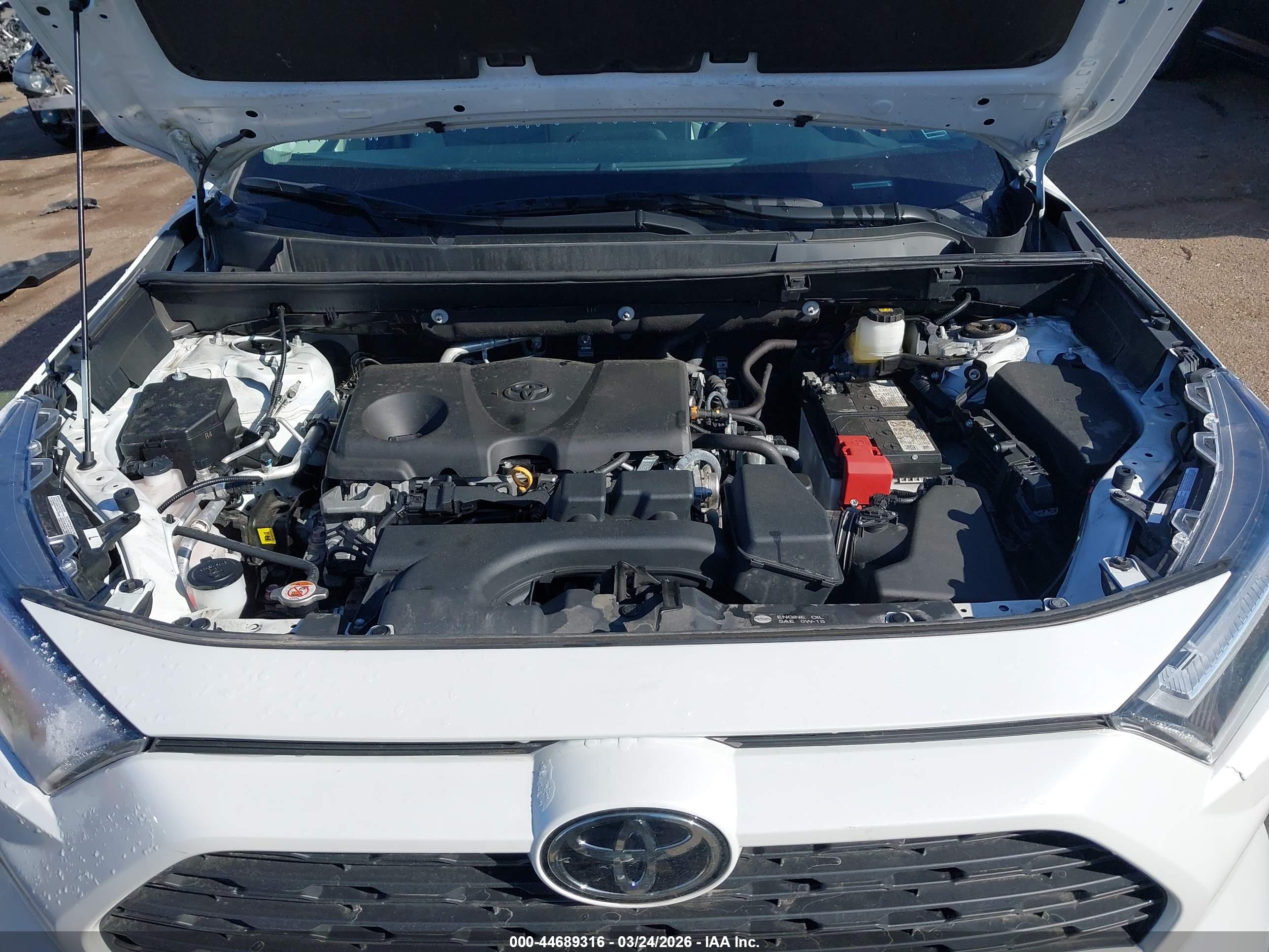 TOYOTA RAV4 image 10