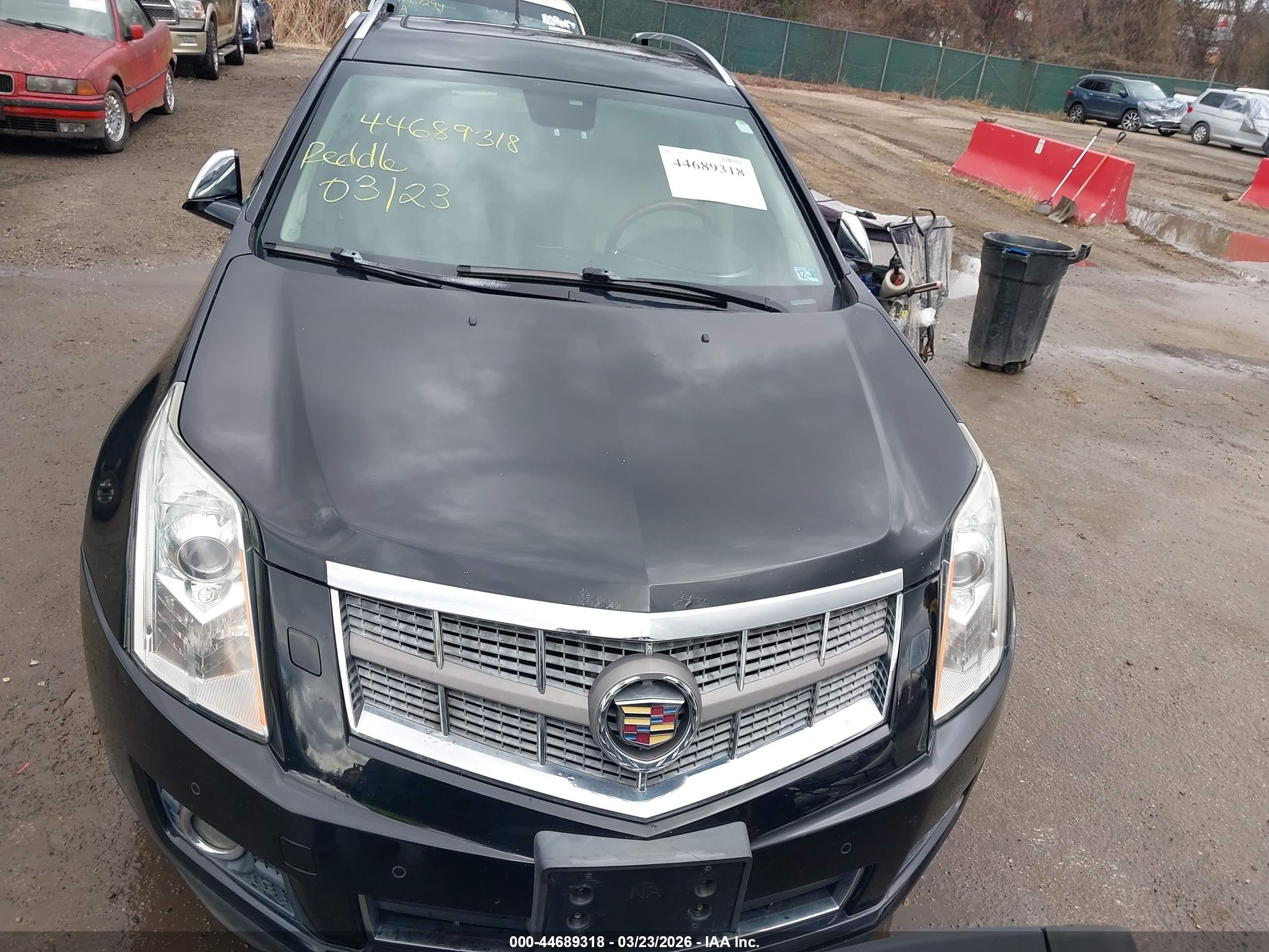 CADILLAC SRX image 6