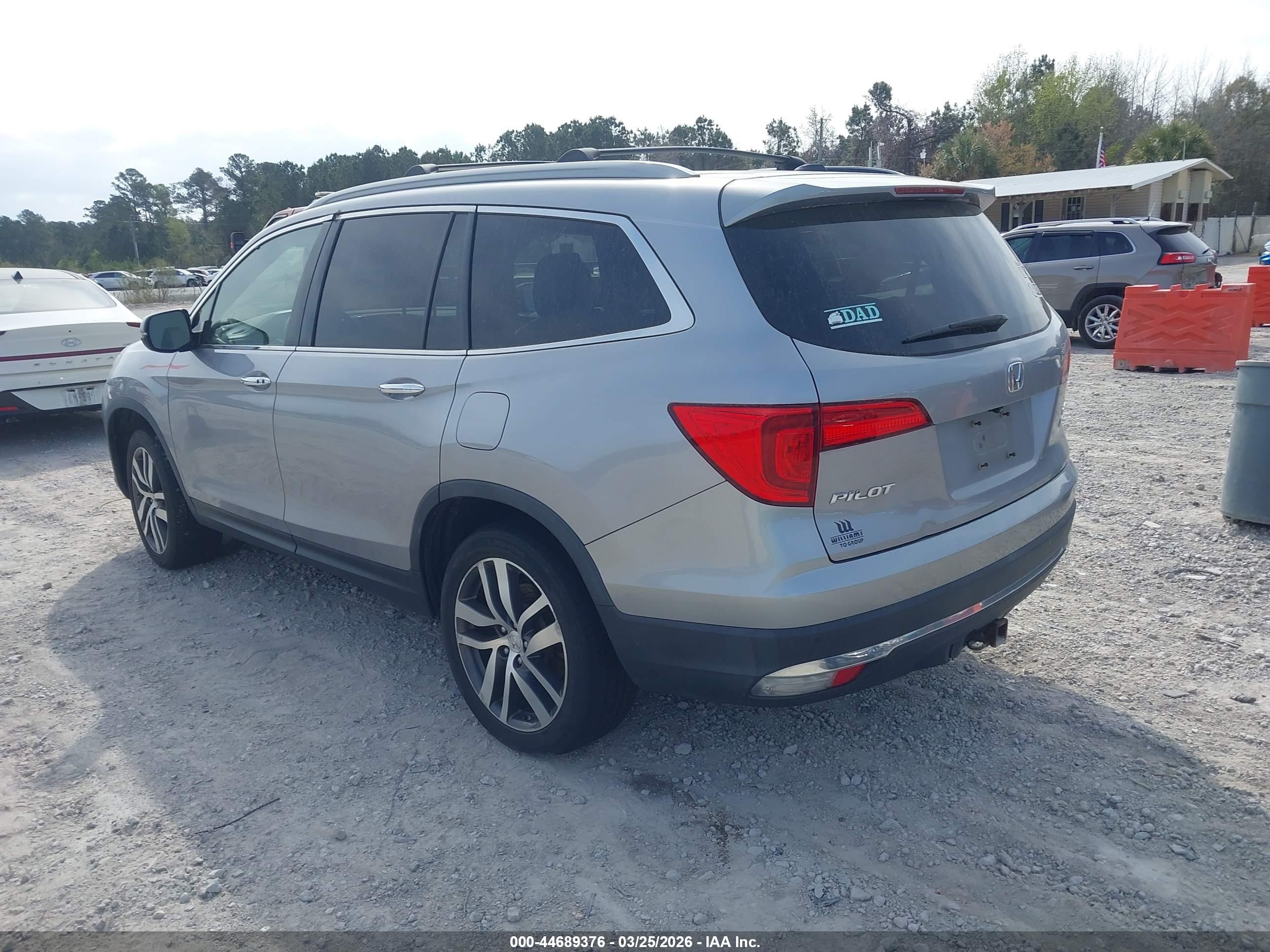 HONDA PILOT image 3