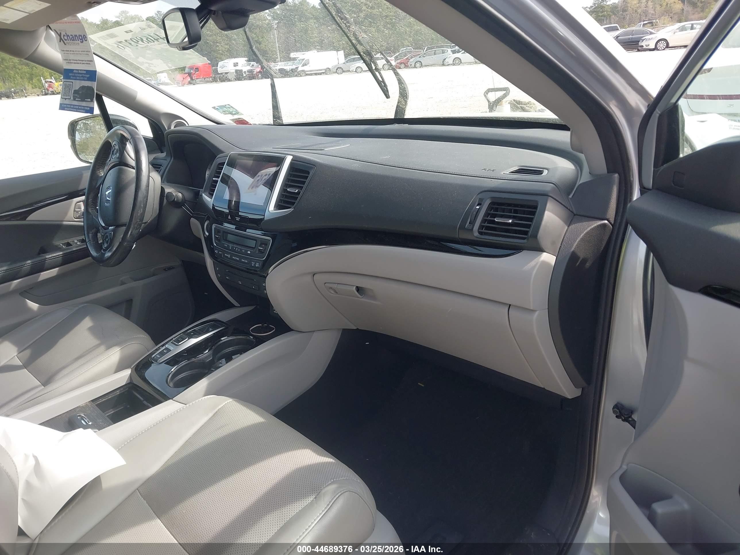 HONDA PILOT image 5