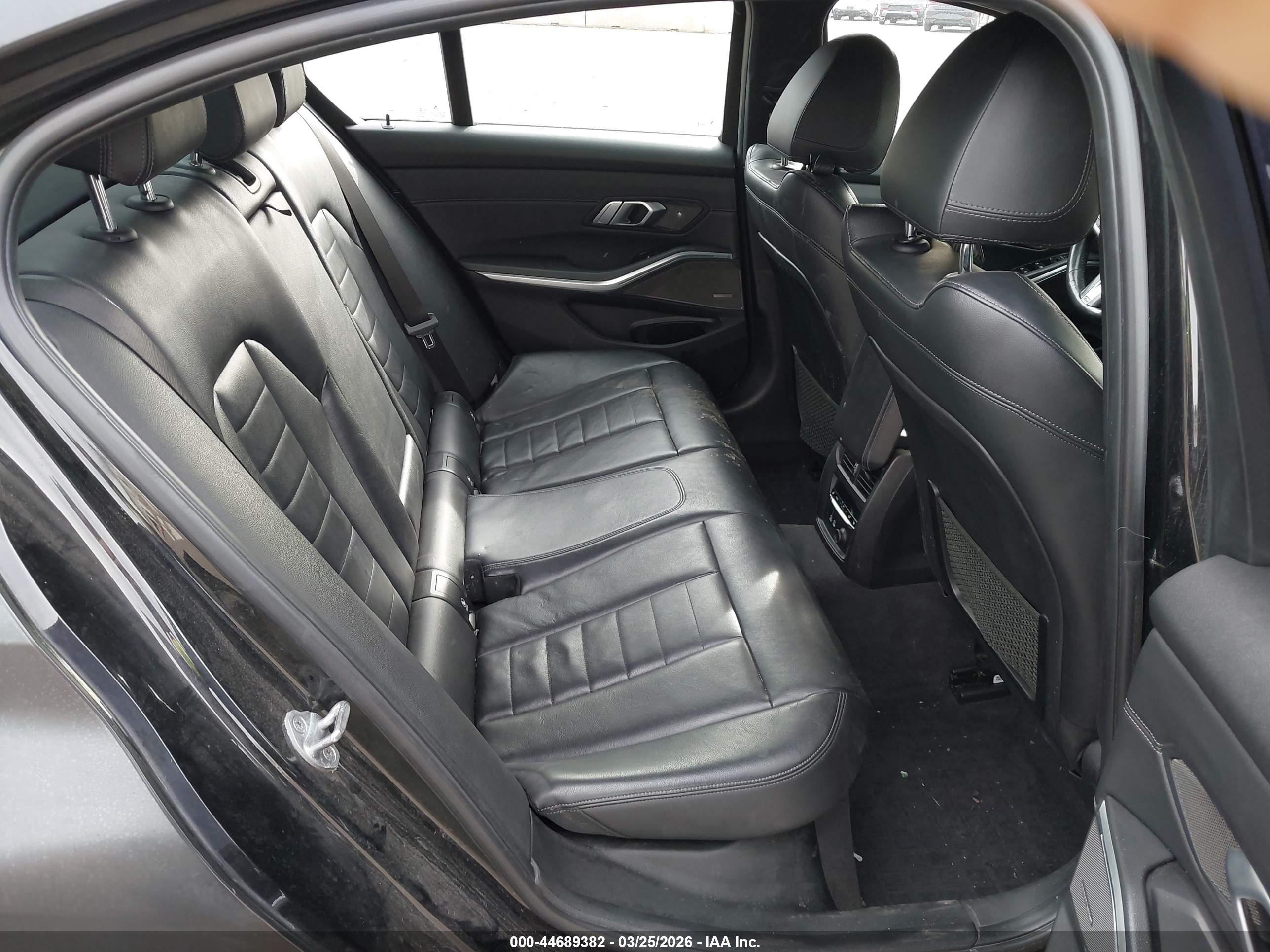 BMW M340I image 8