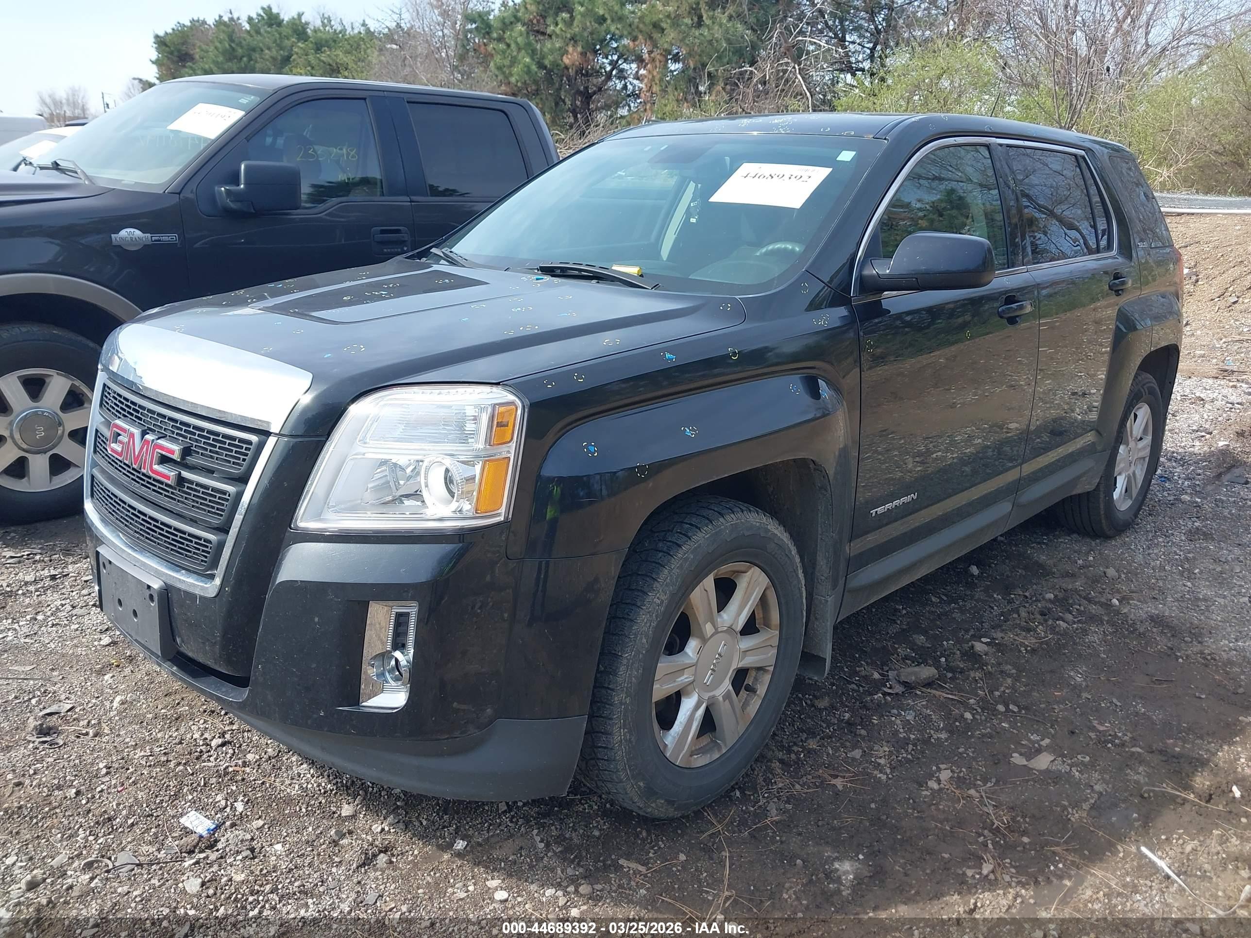 GMC TERRAIN image 2