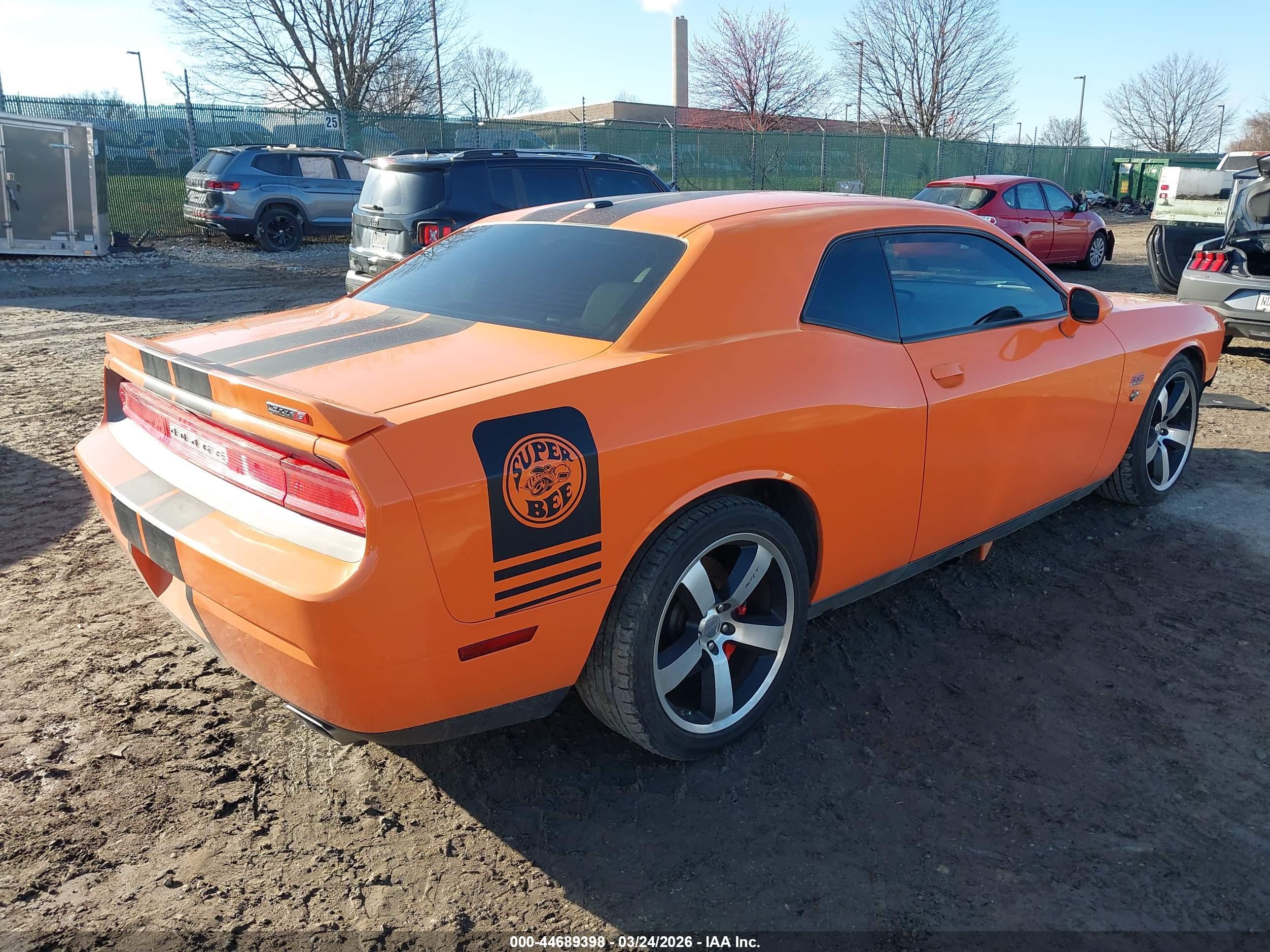 DODGE CHALLENGER image 4