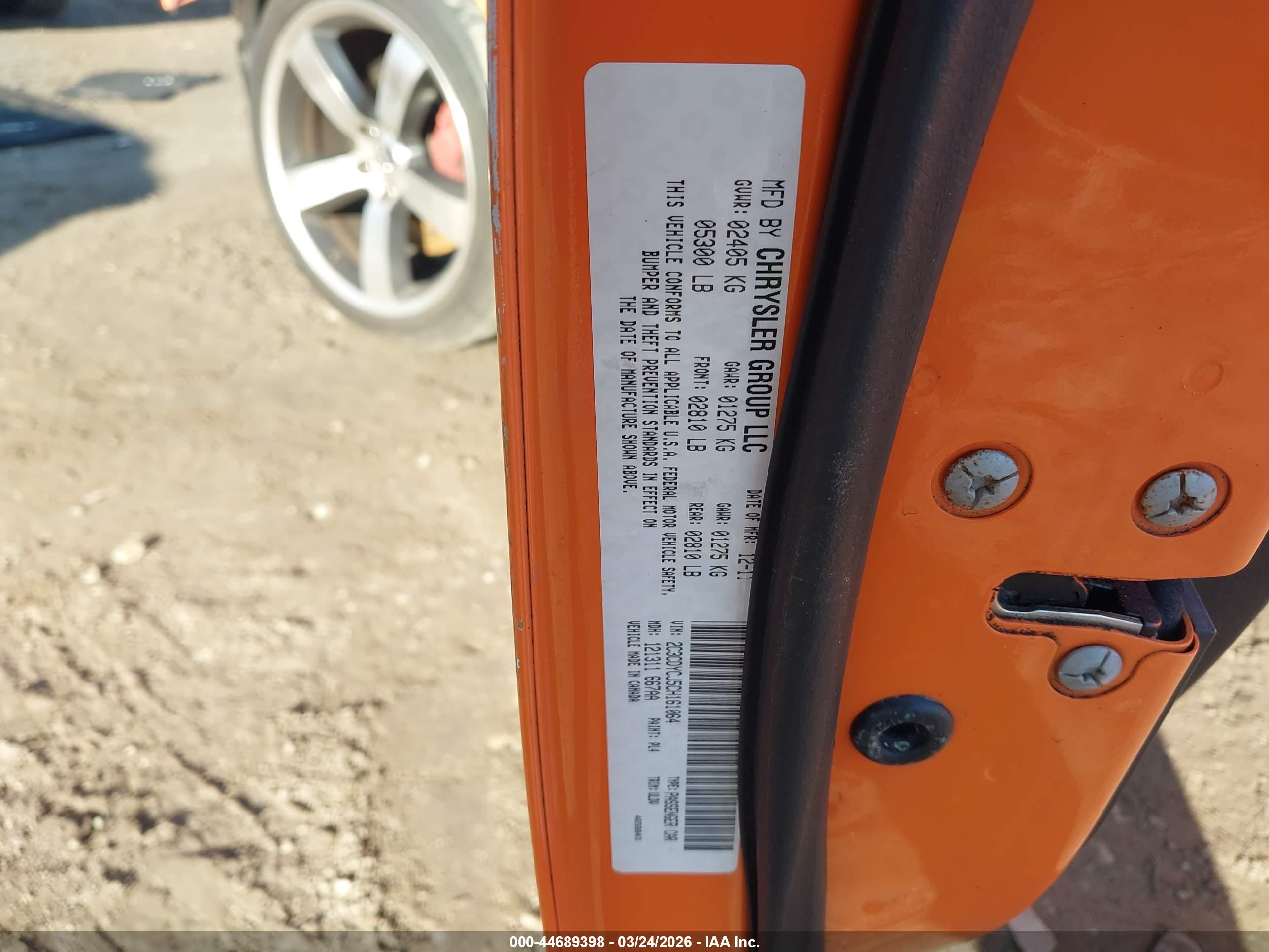 DODGE CHALLENGER image 9