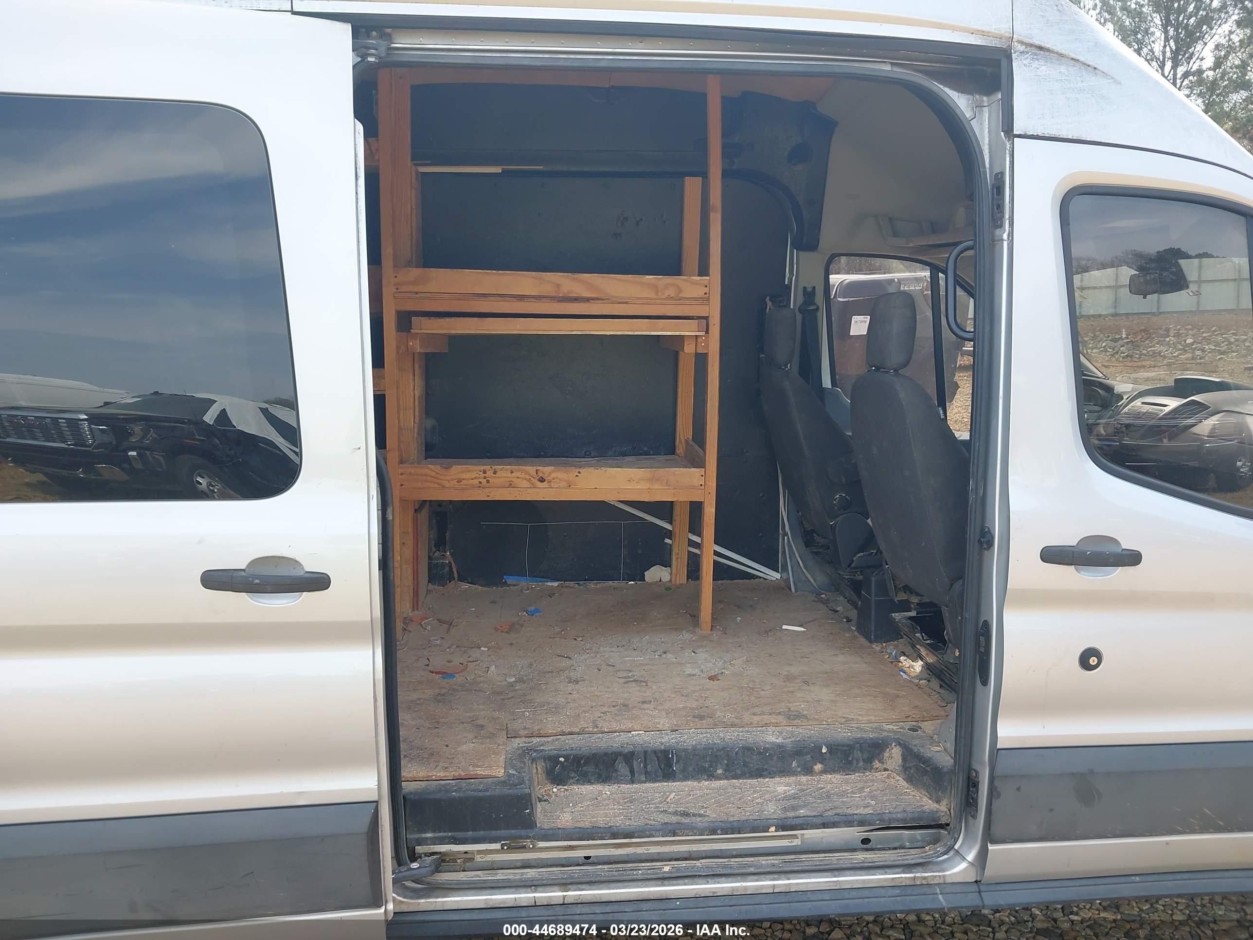 FORD TRANSIT-350 image 8