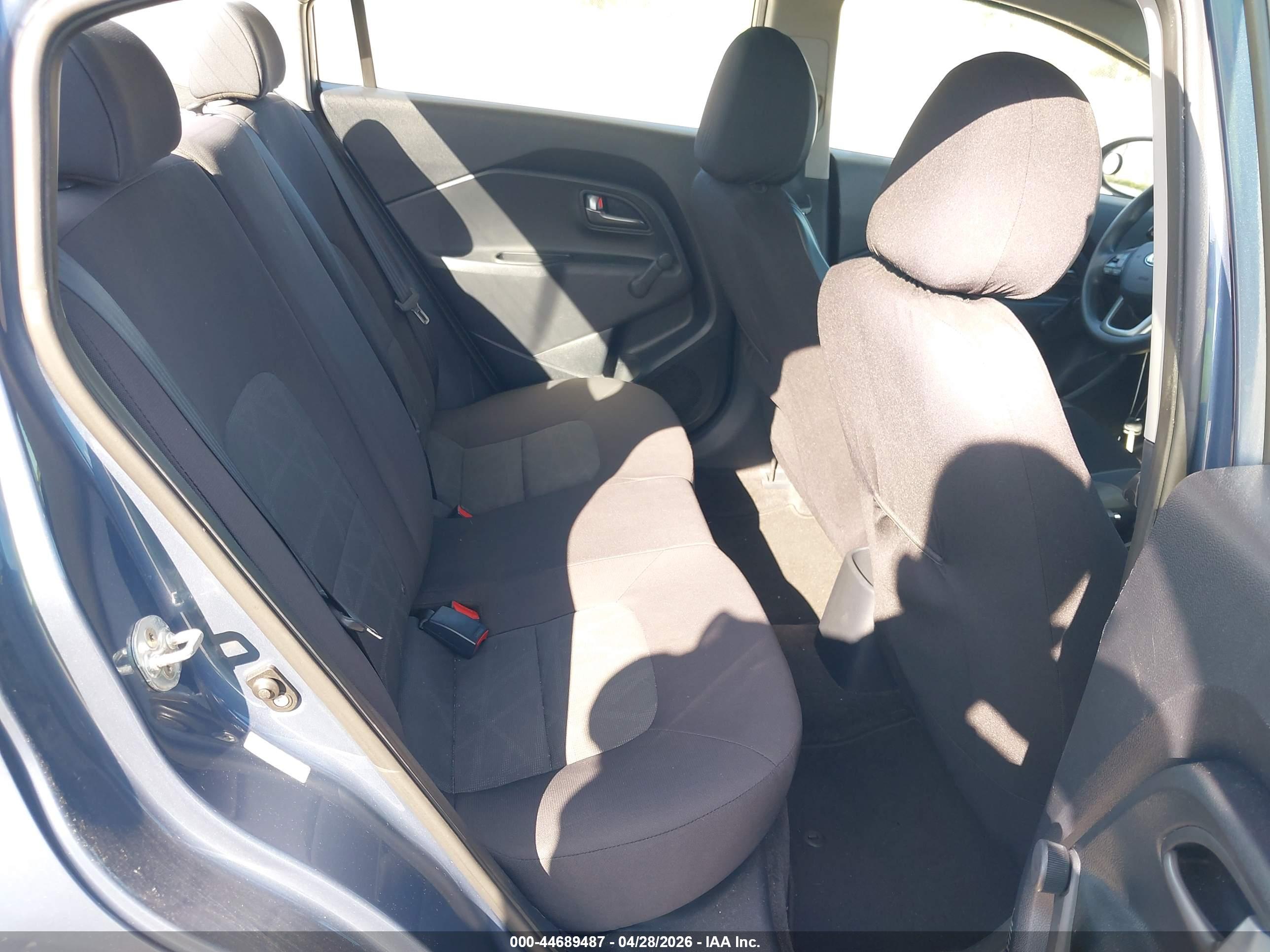 KIA RIO image 8