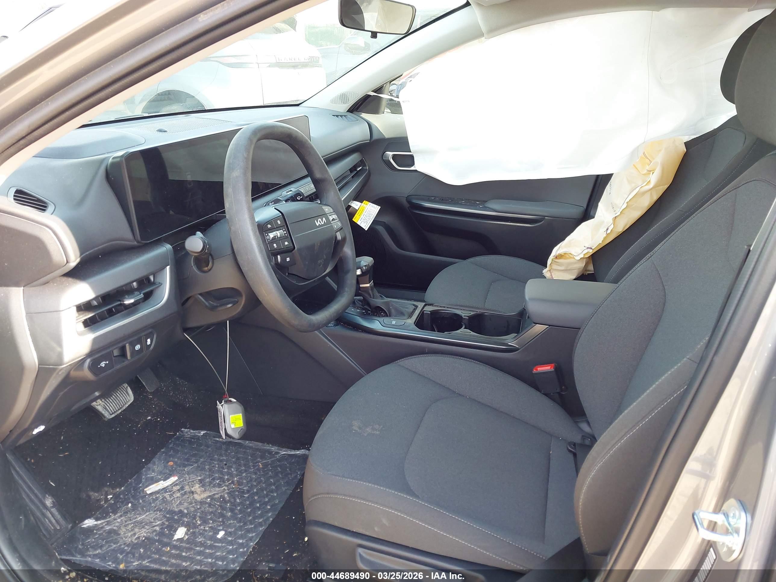 KIA K4 image 5