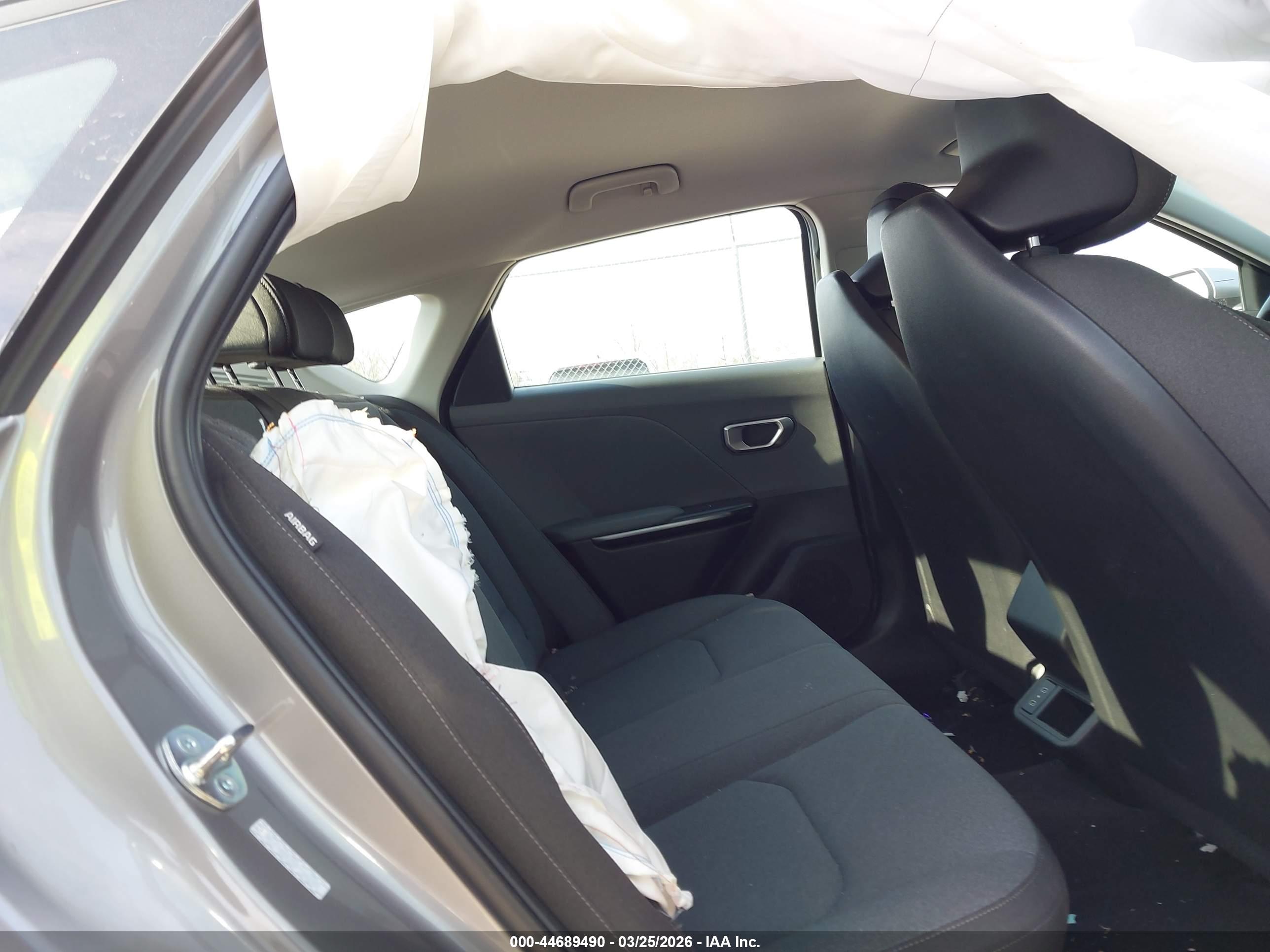 KIA K4 image 8
