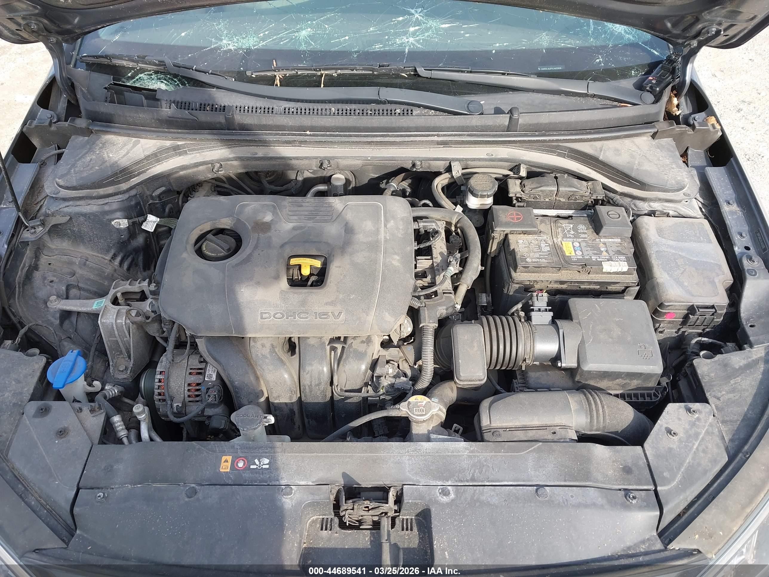 HYUNDAI ELANTRA image 10