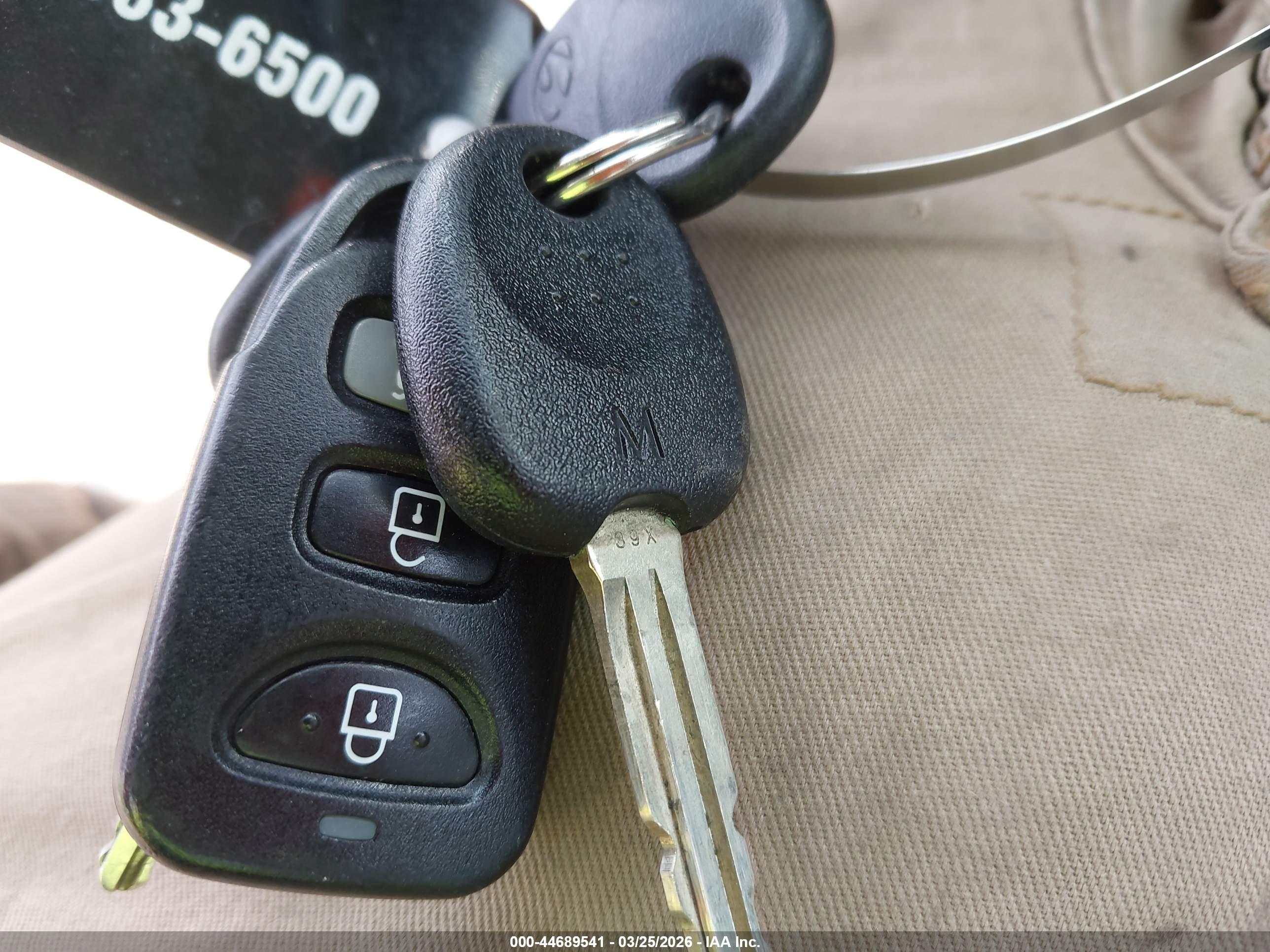 HYUNDAI ELANTRA image 11